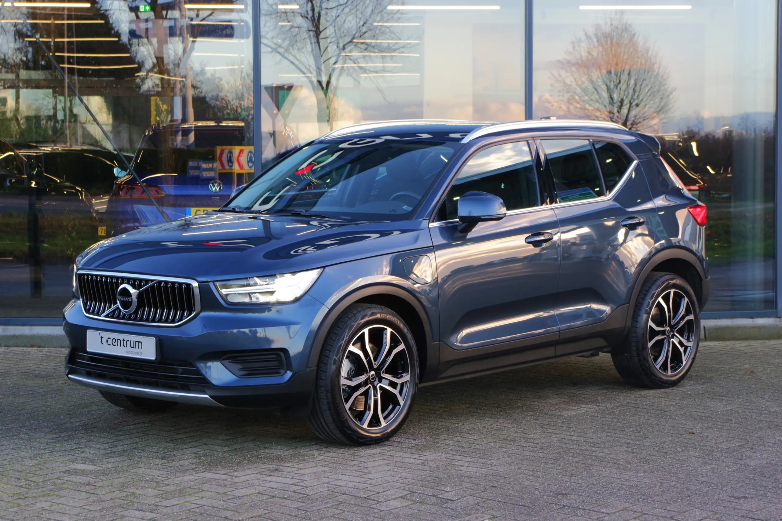 Volvo - XC40