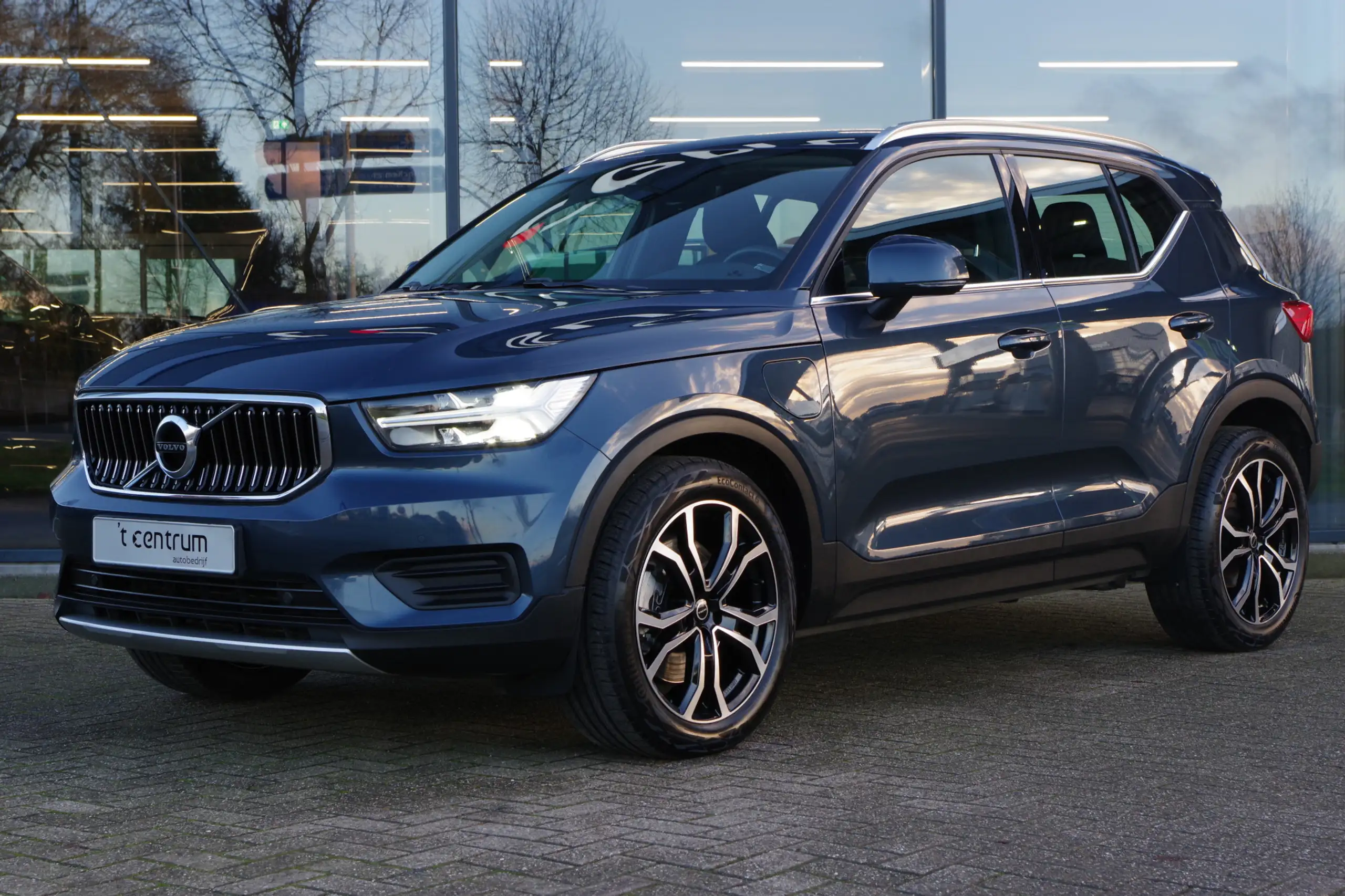 Volvo - XC40