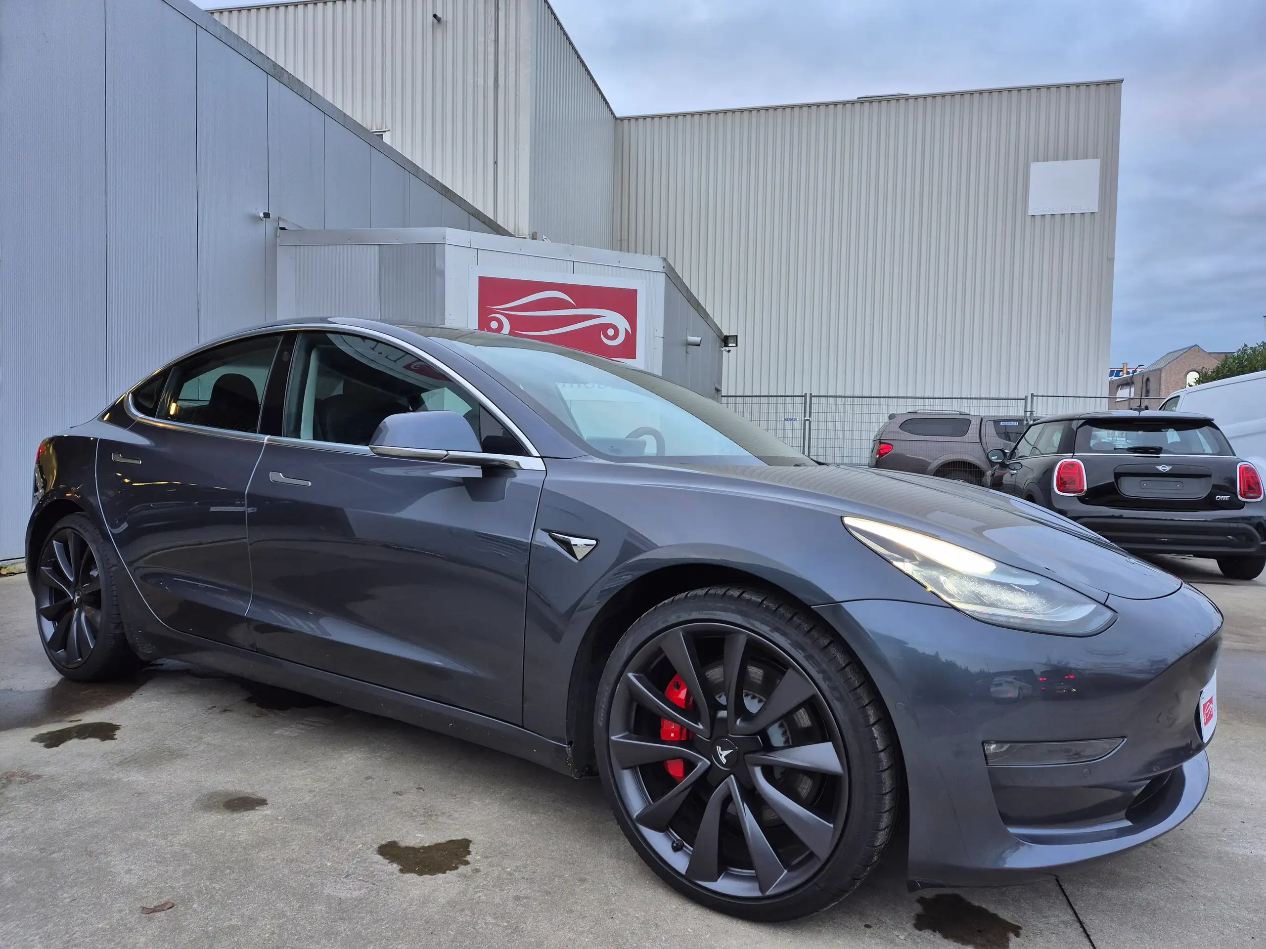 Tesla - Model 3