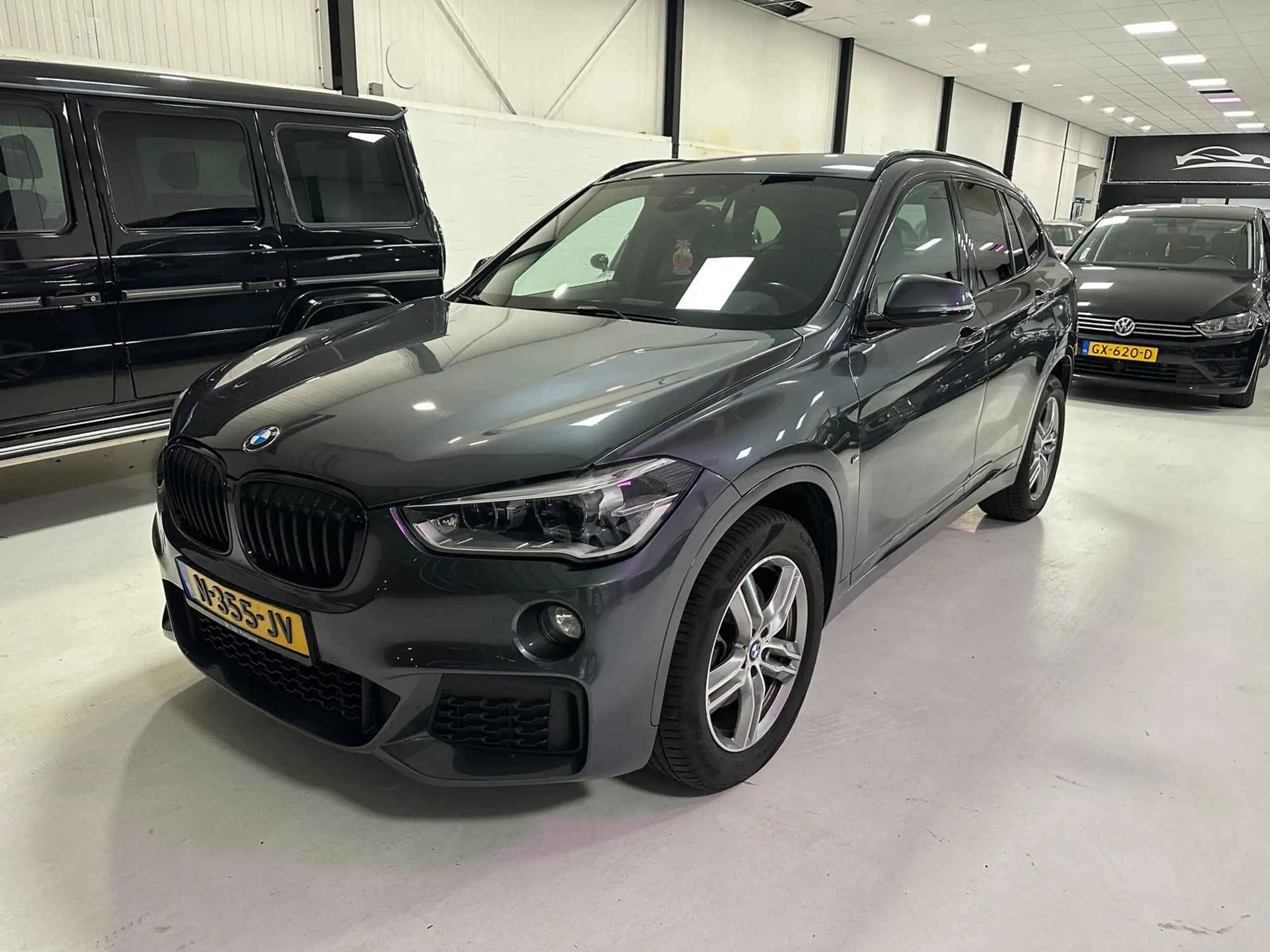 BMW - X1