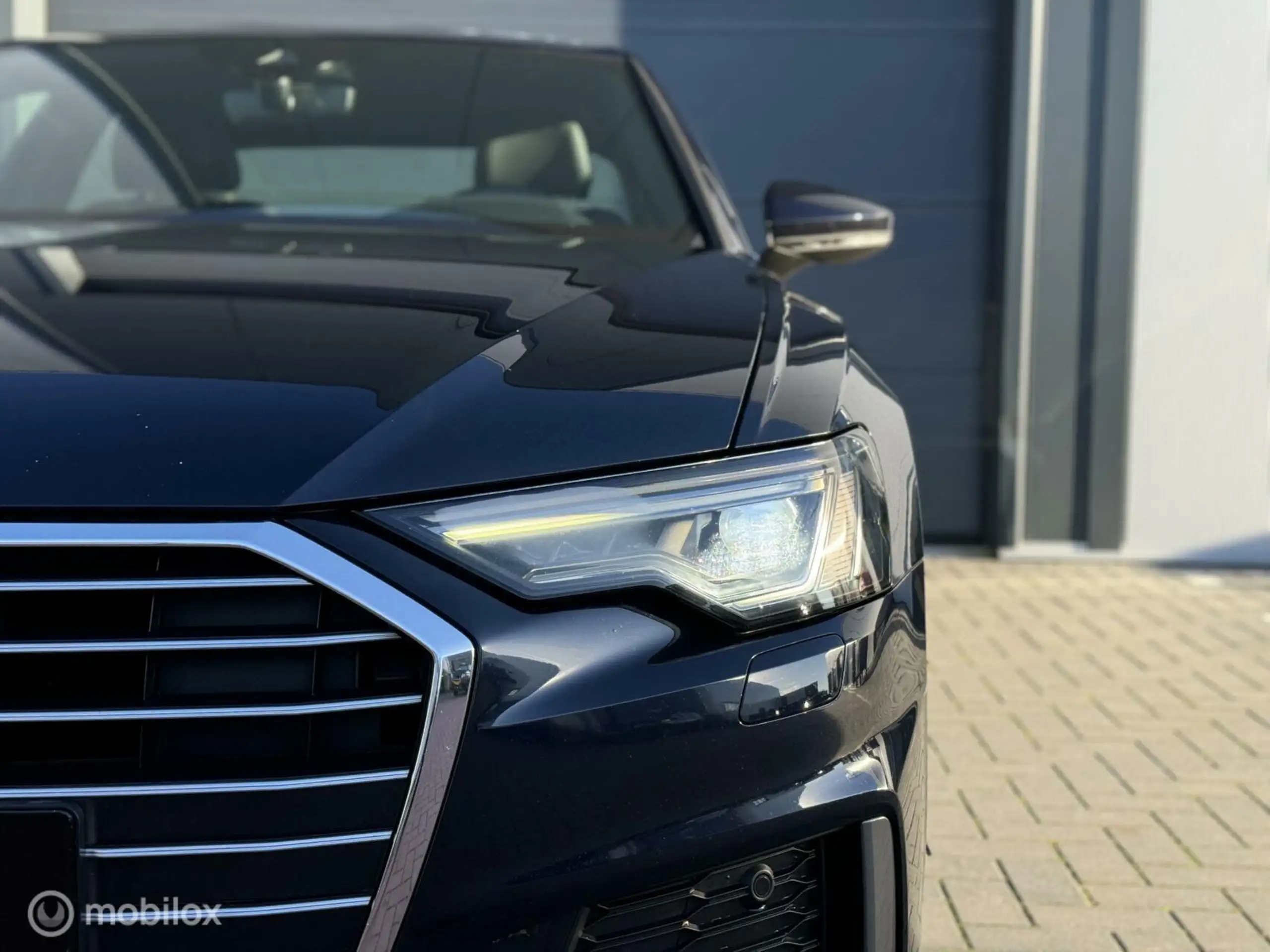 Audi - A6