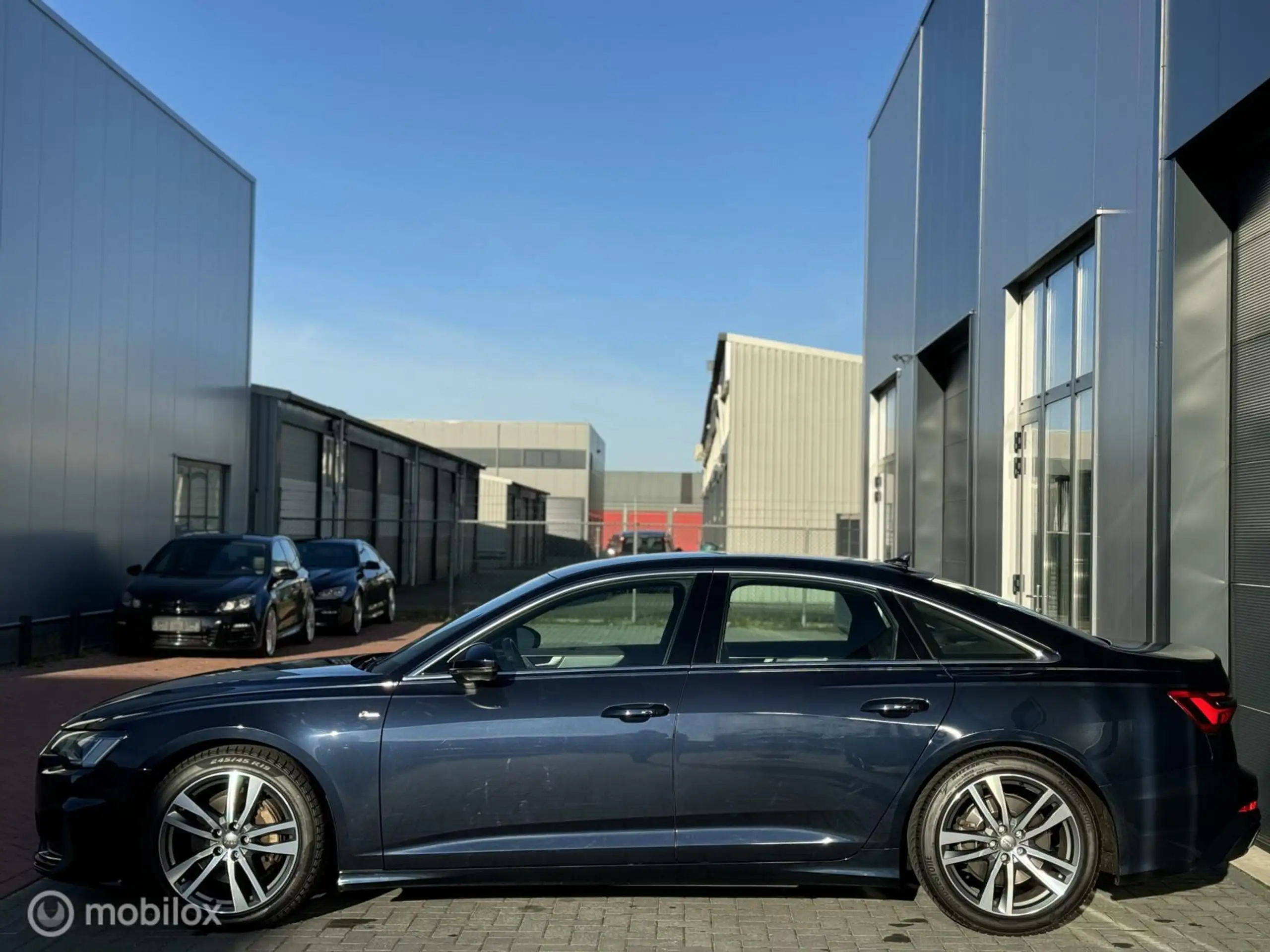 Audi - A6