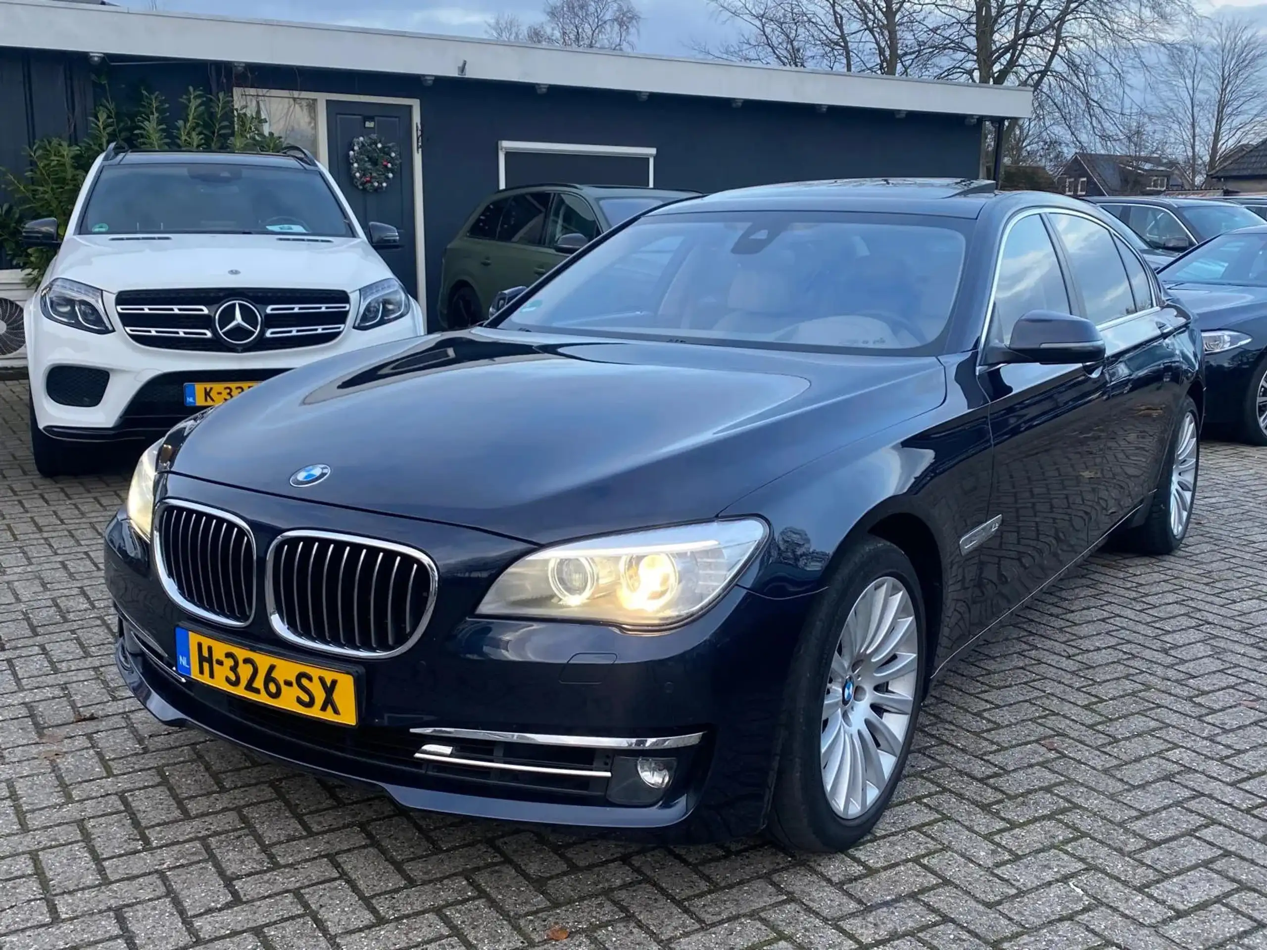 BMW 760 2012