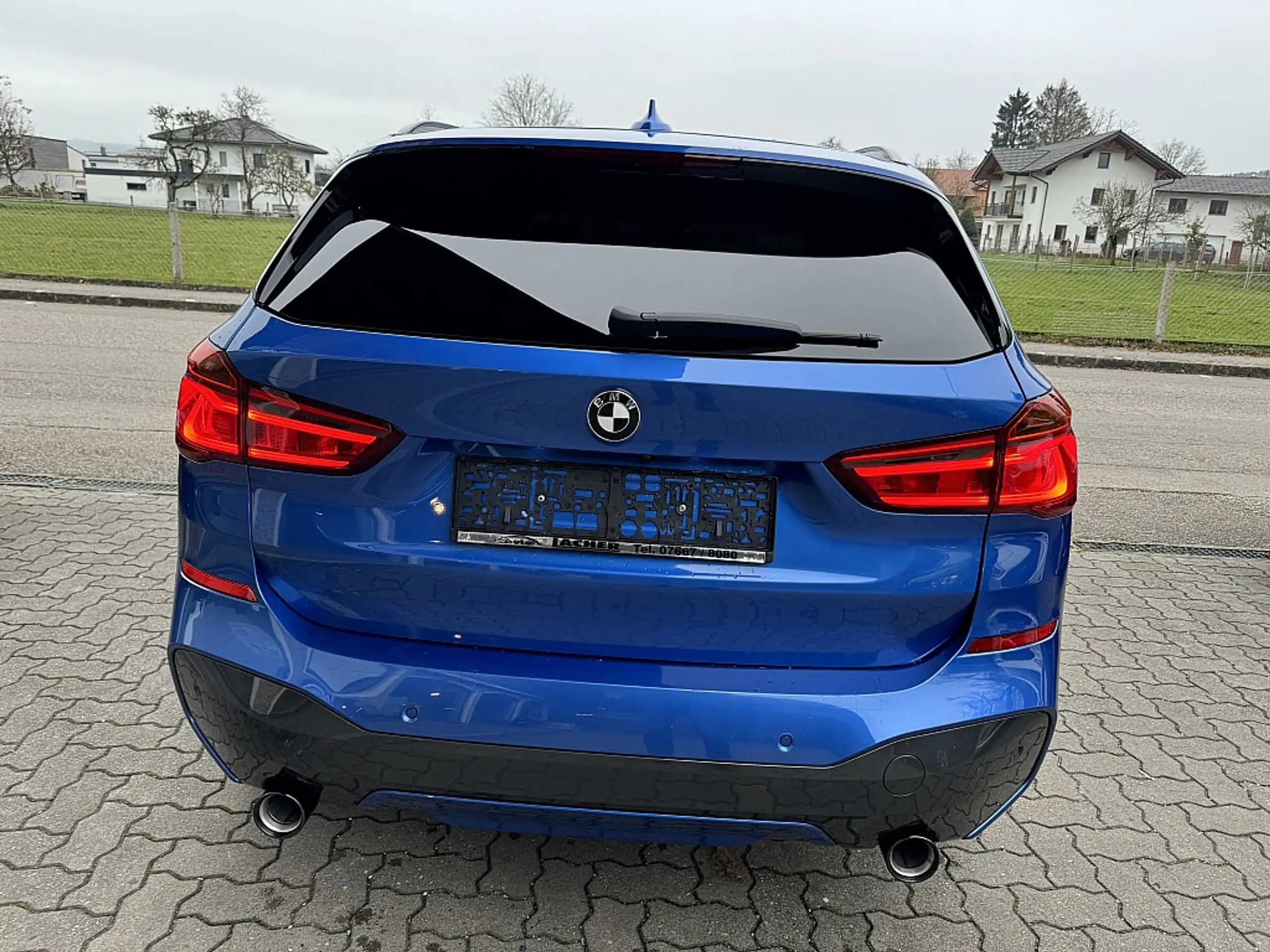 BMW - X1