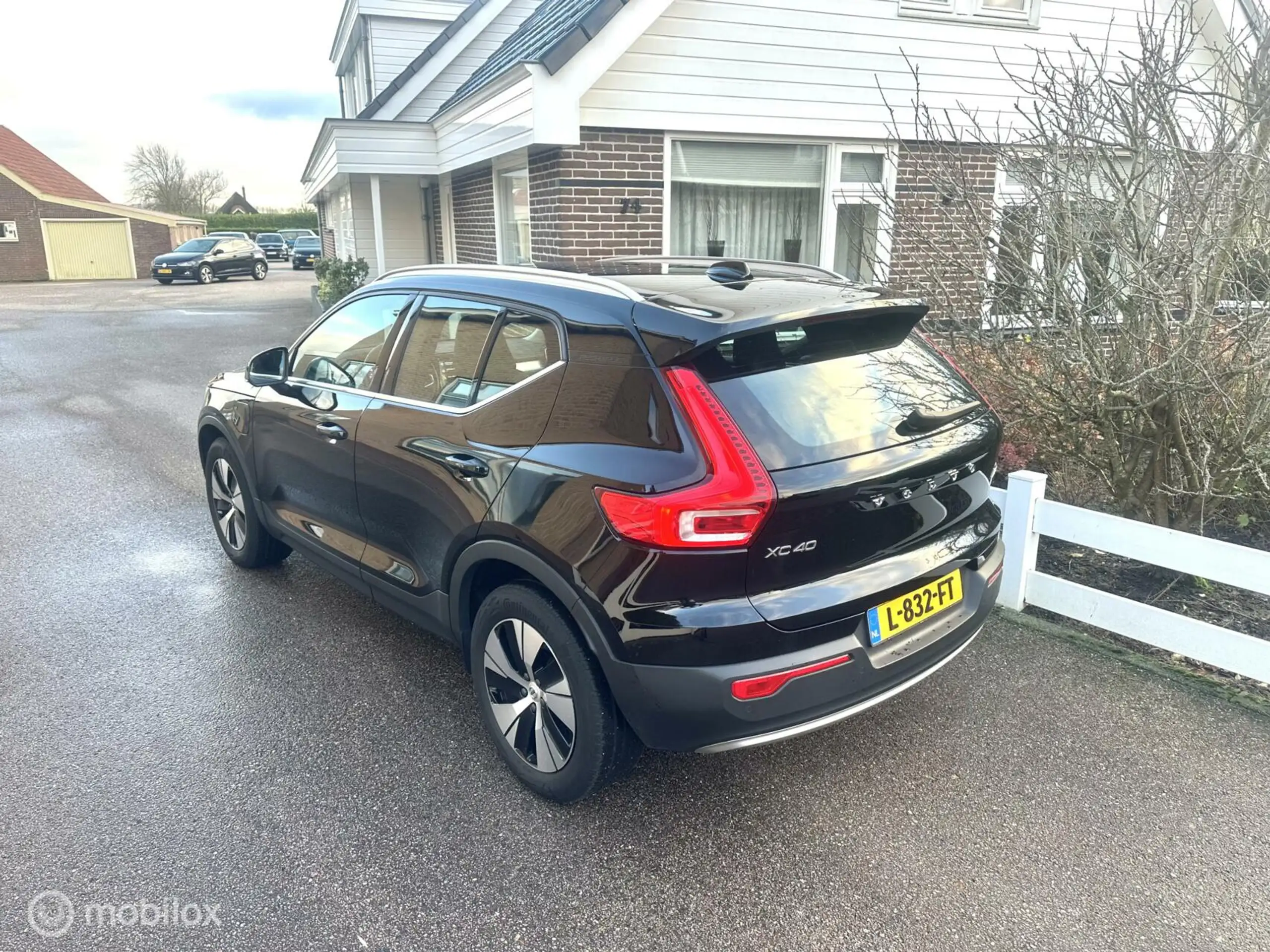 Volvo - XC40