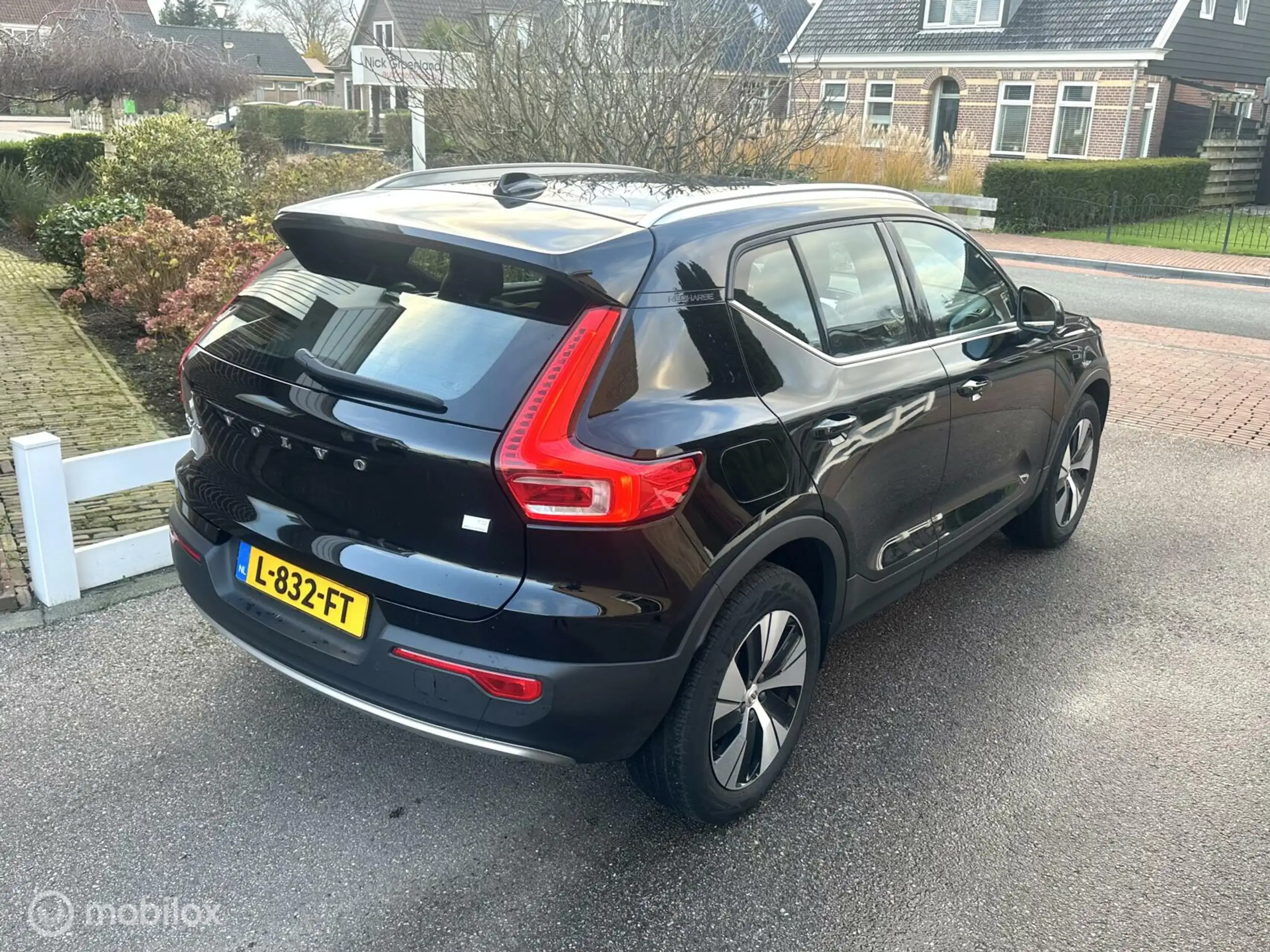 Volvo - XC40