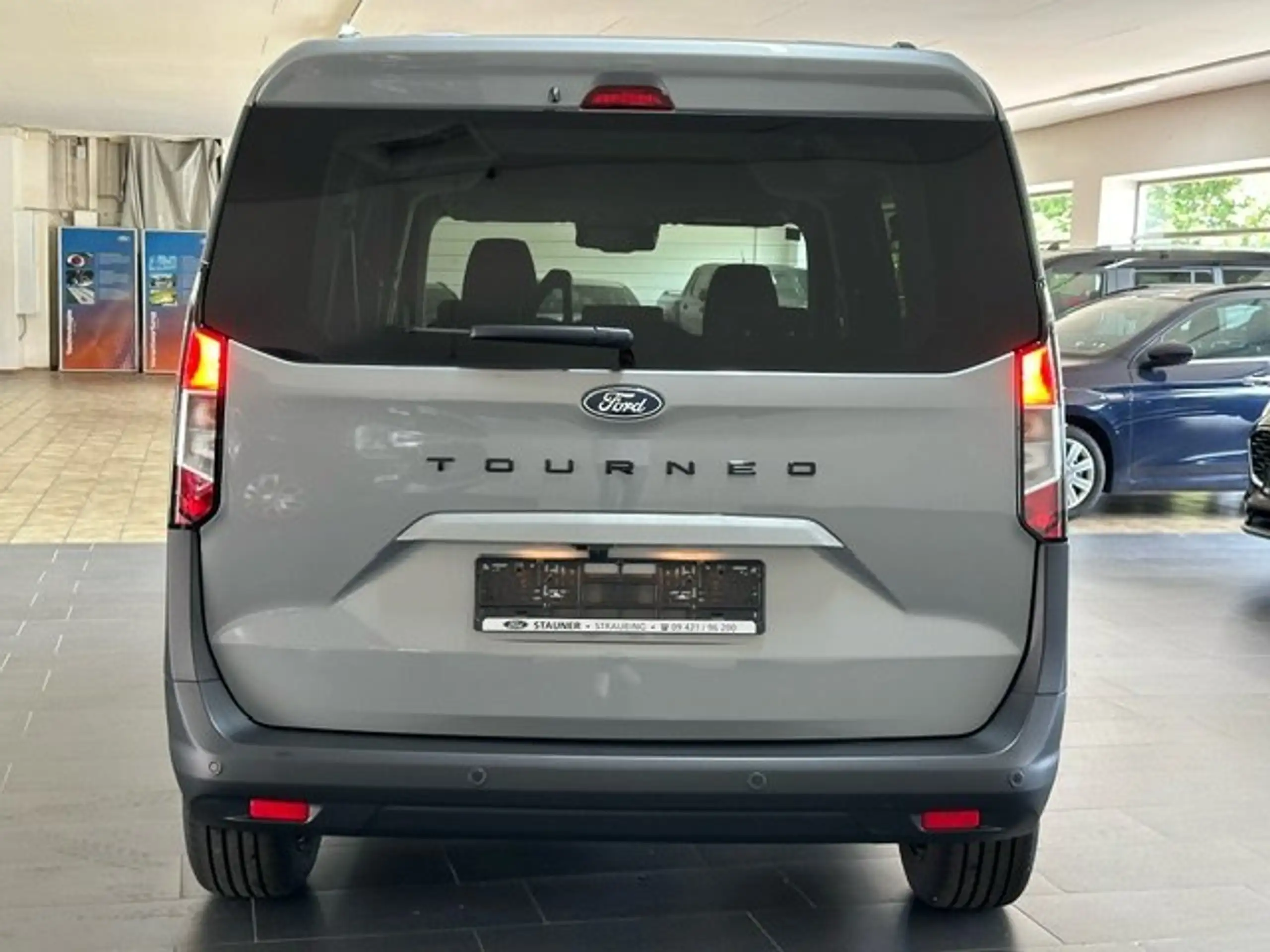 Ford - Tourneo Courier