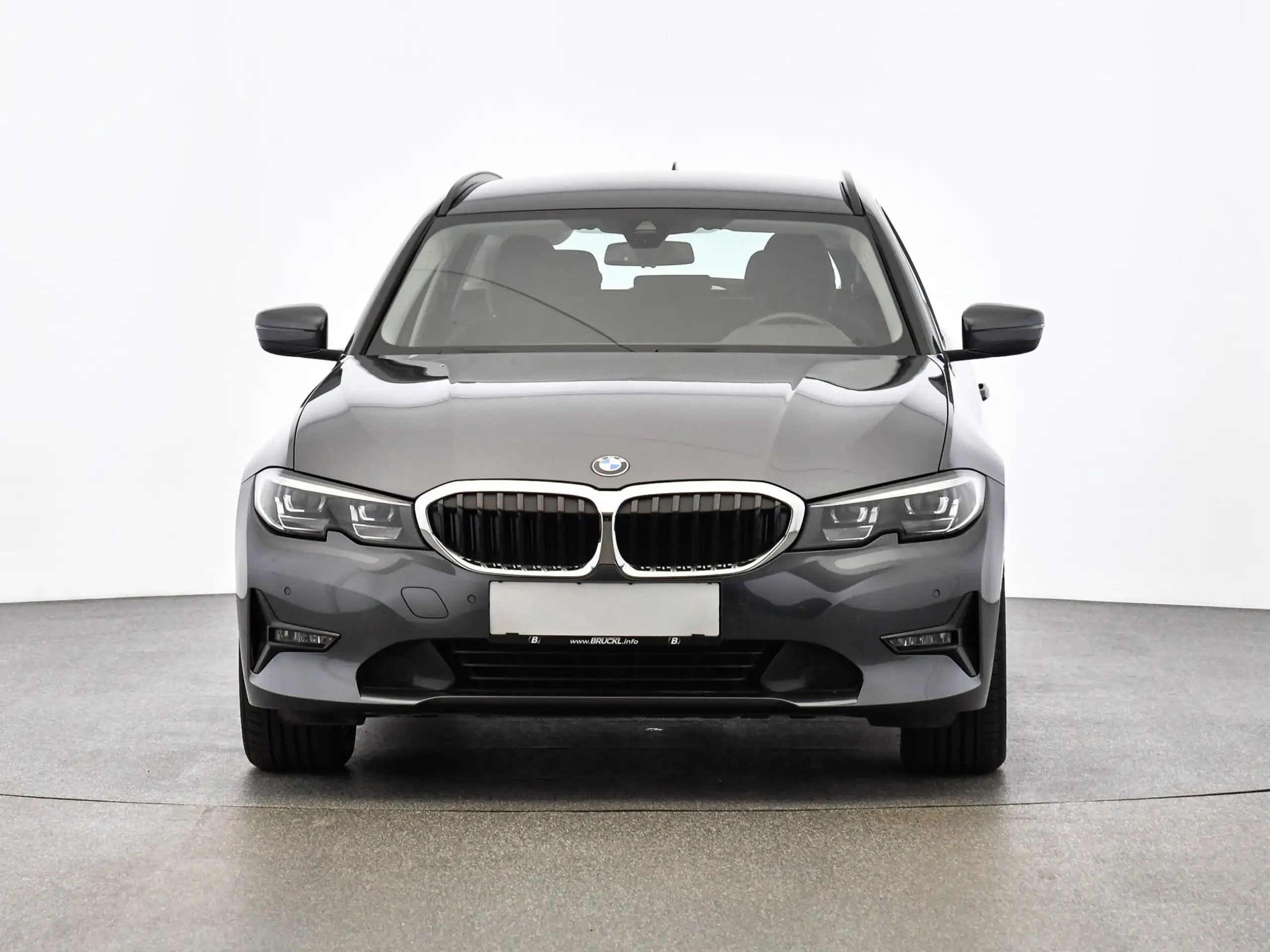 BMW - 320