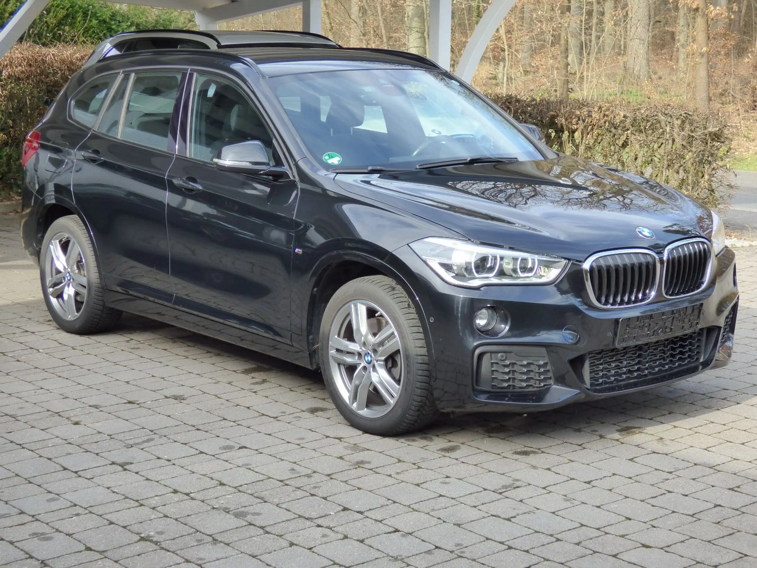 BMW - X1