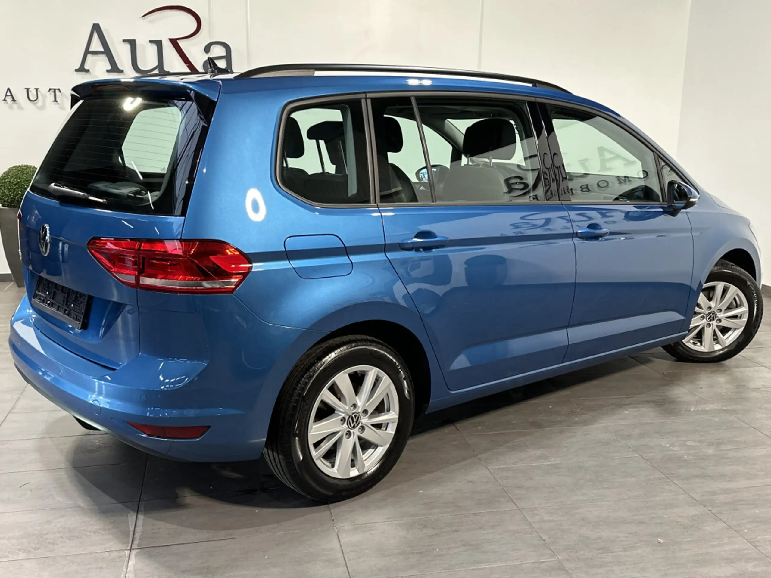 Volkswagen - Touran