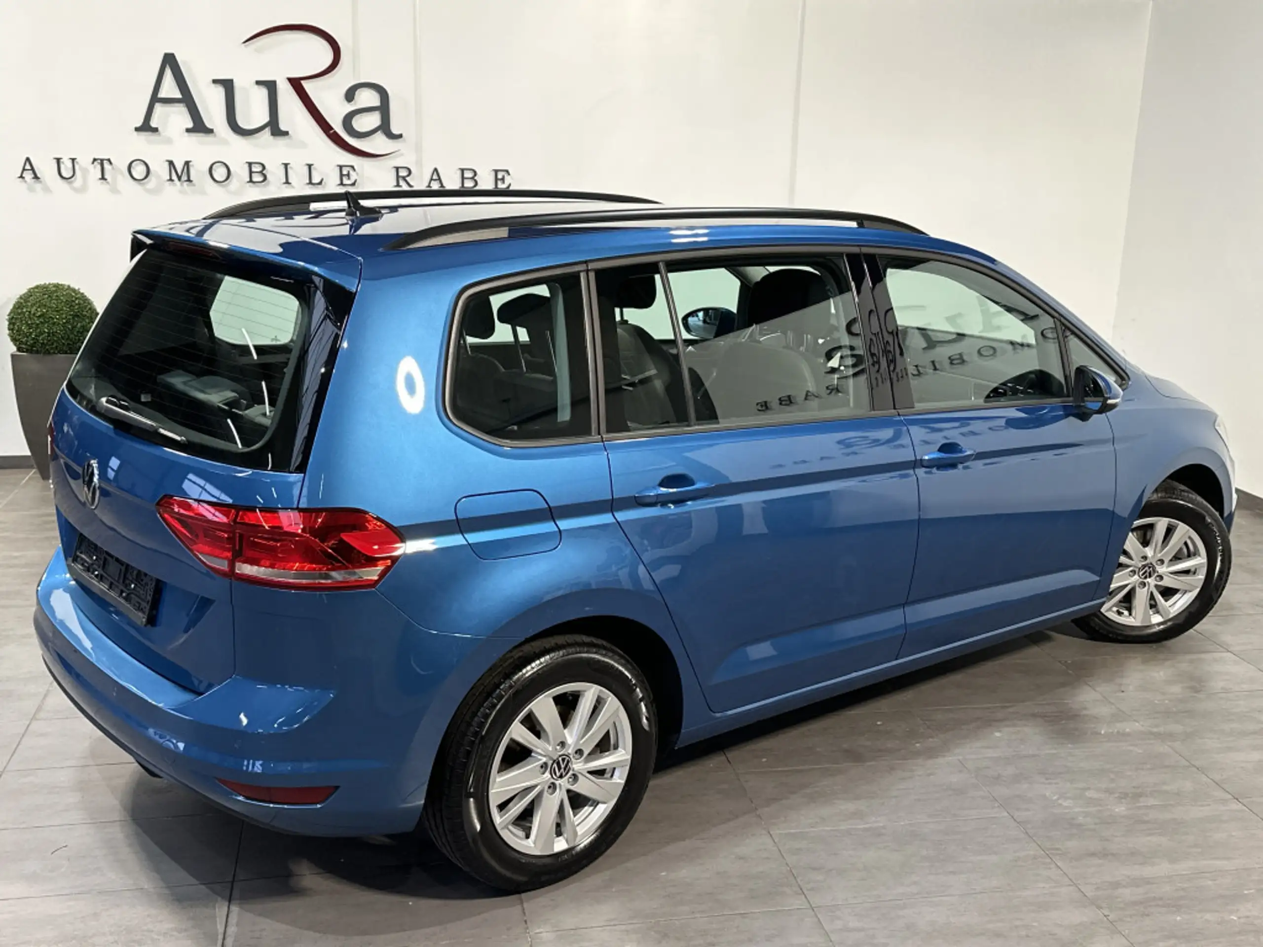 Volkswagen - Touran