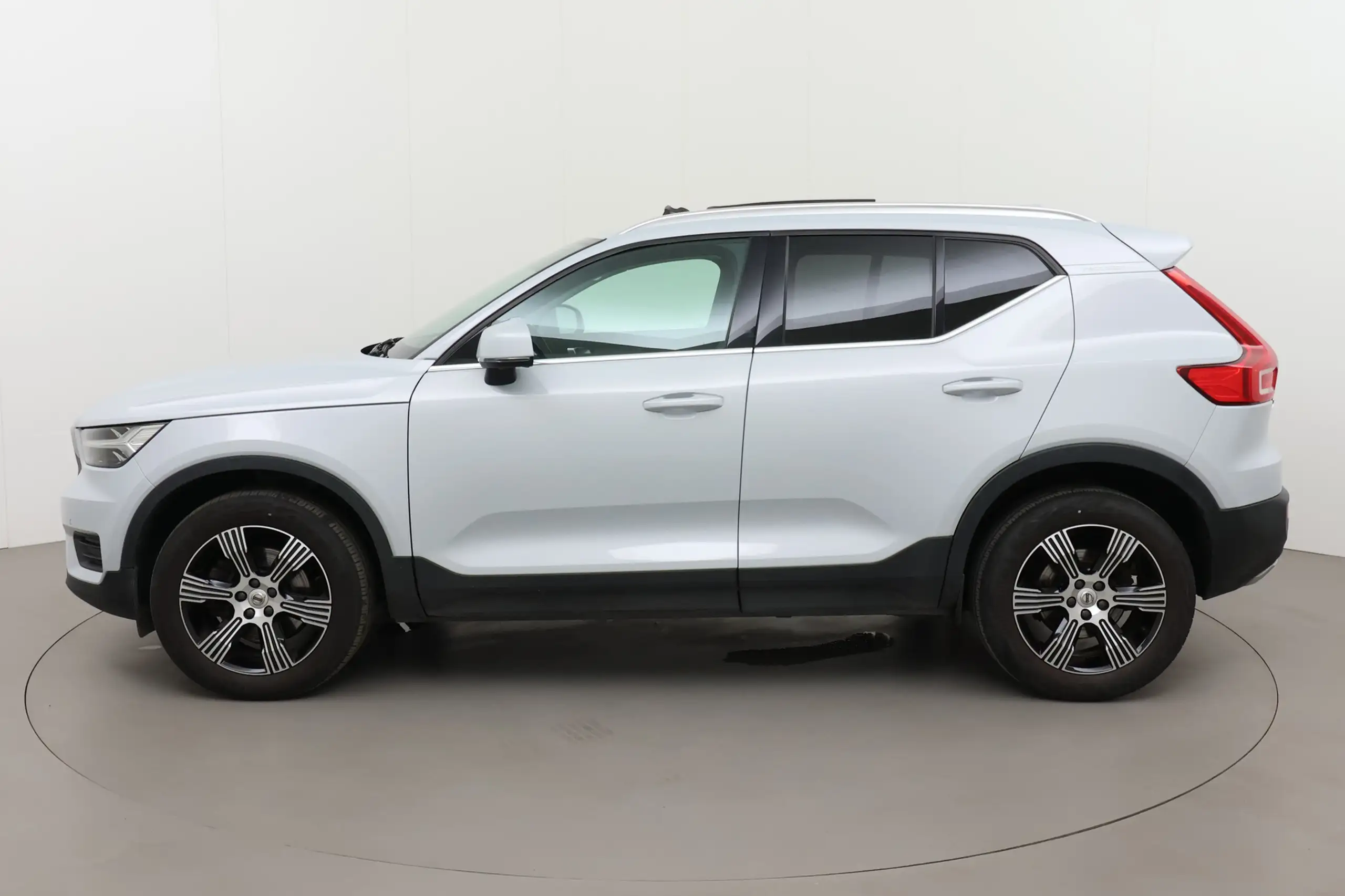 Volvo - XC40