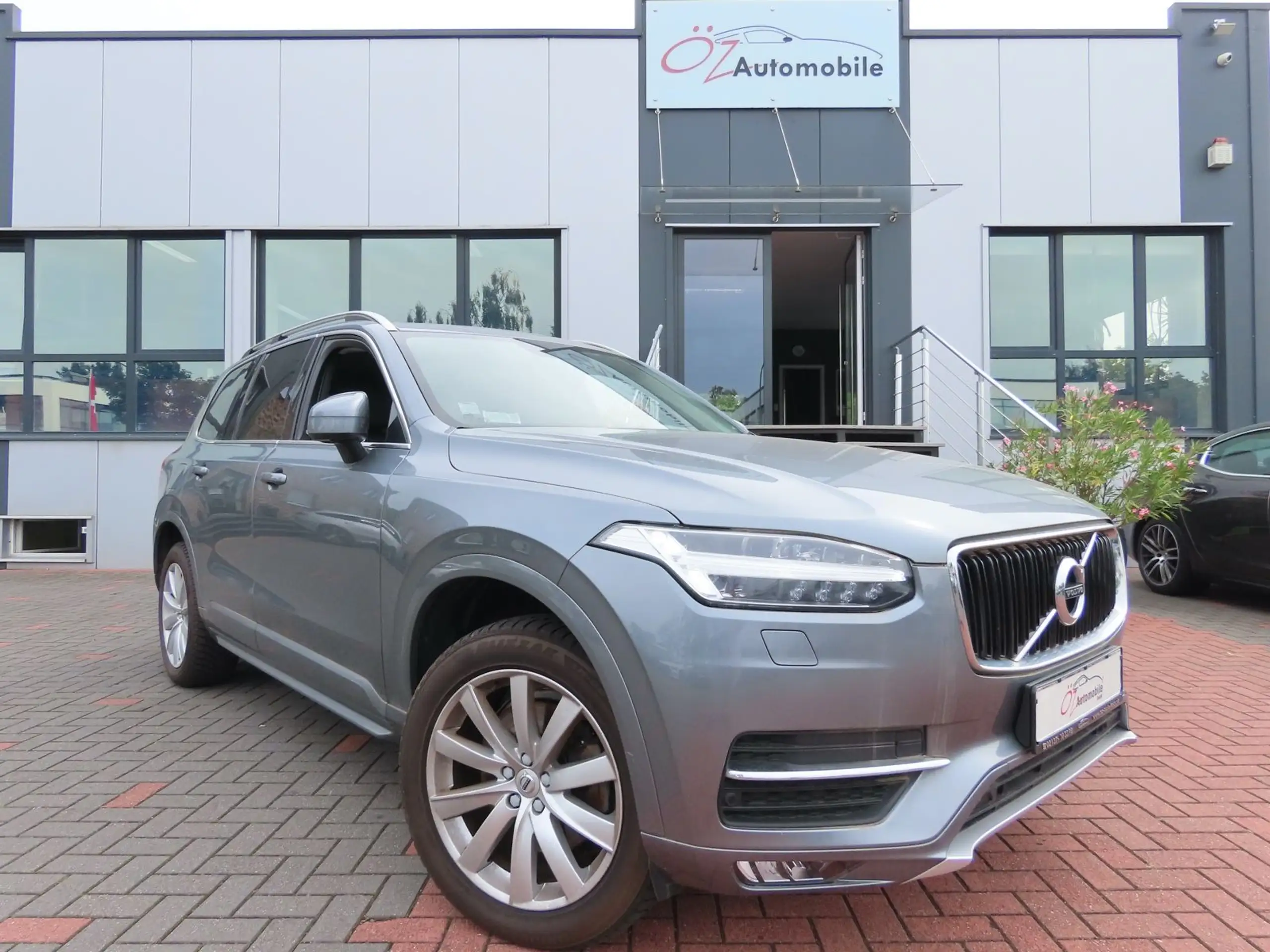 Volvo - XC90