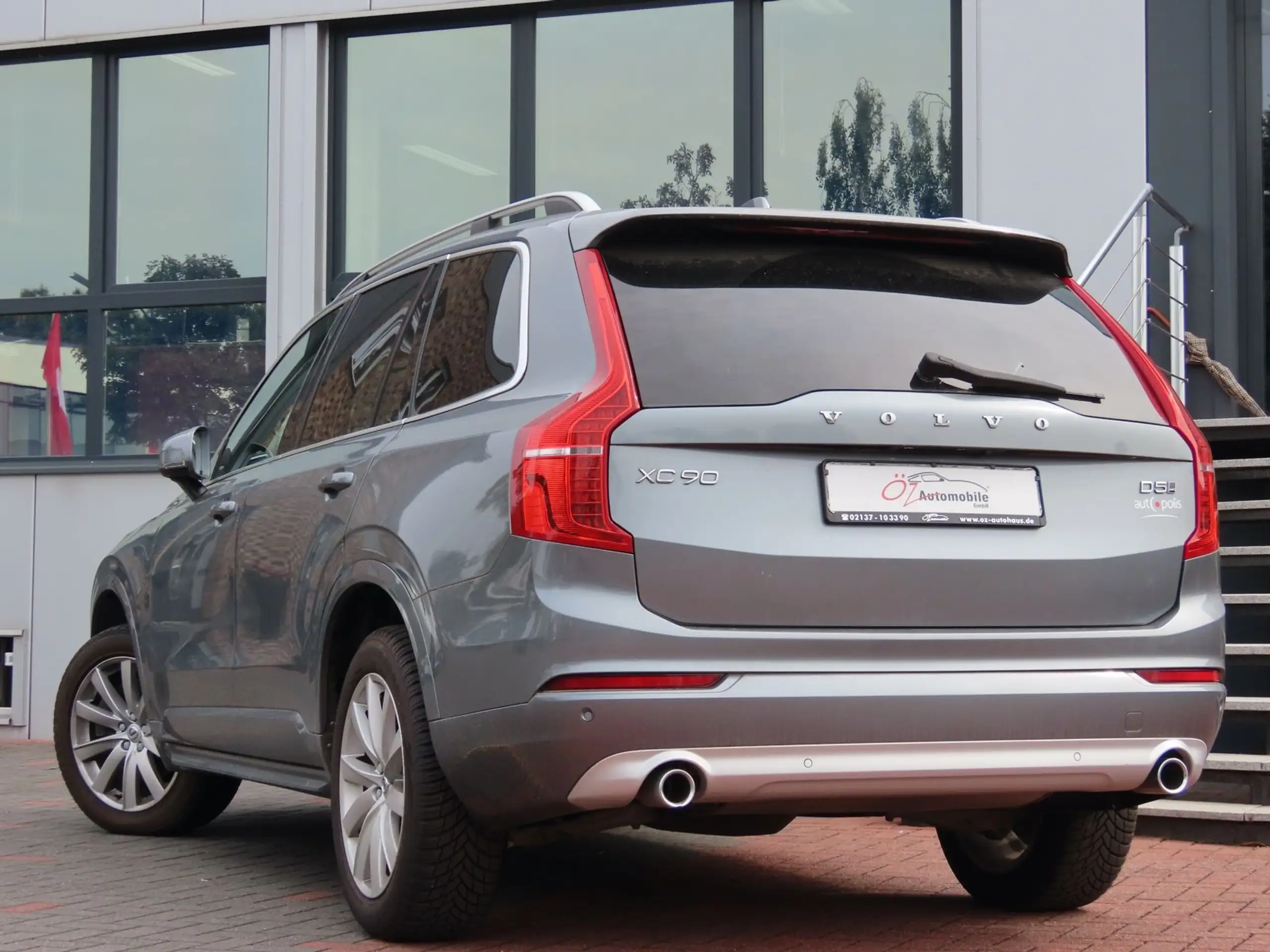 Volvo - XC90