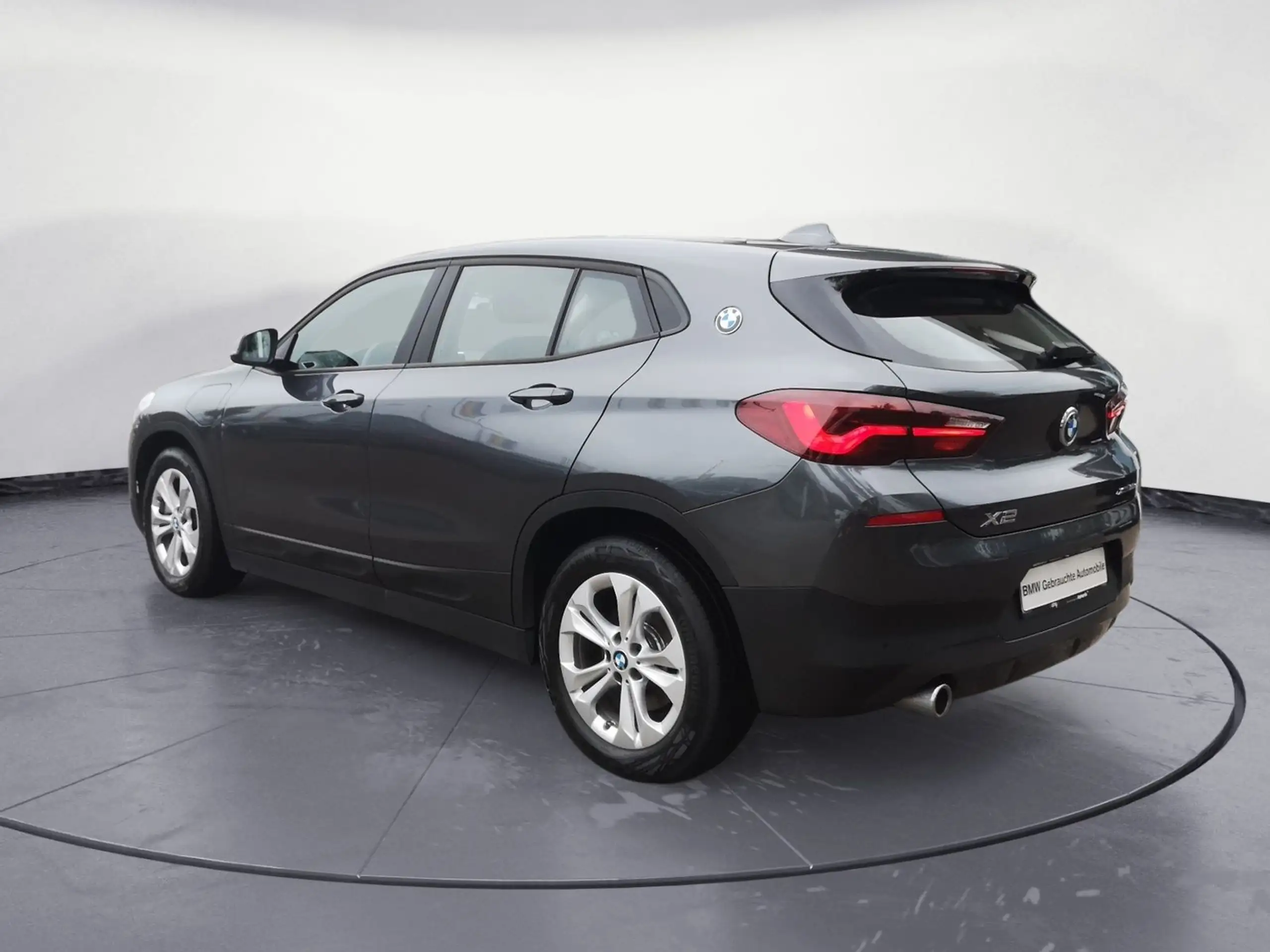 BMW - X2