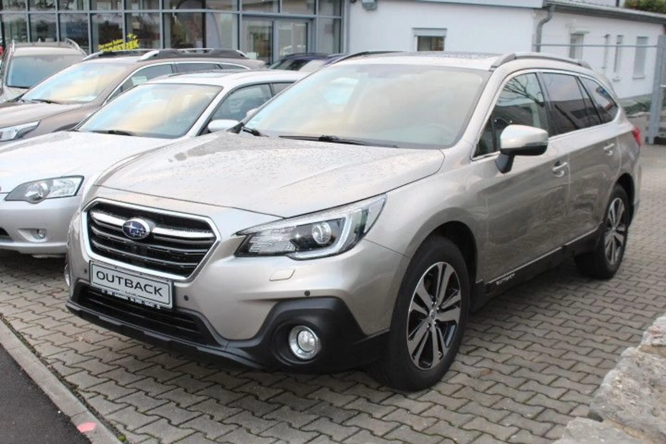 Subaru OUTBACK 2018