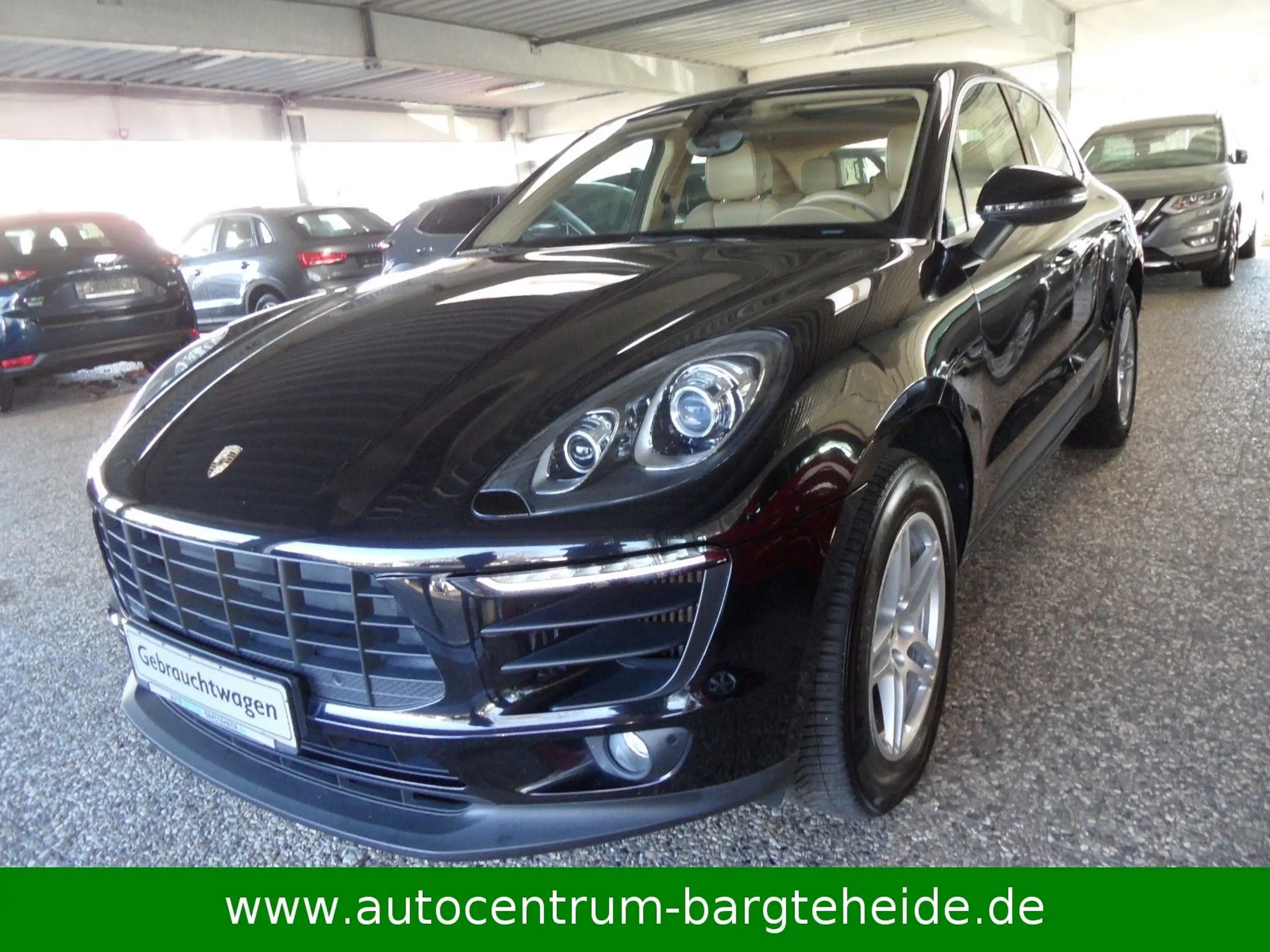 Porsche - Macan