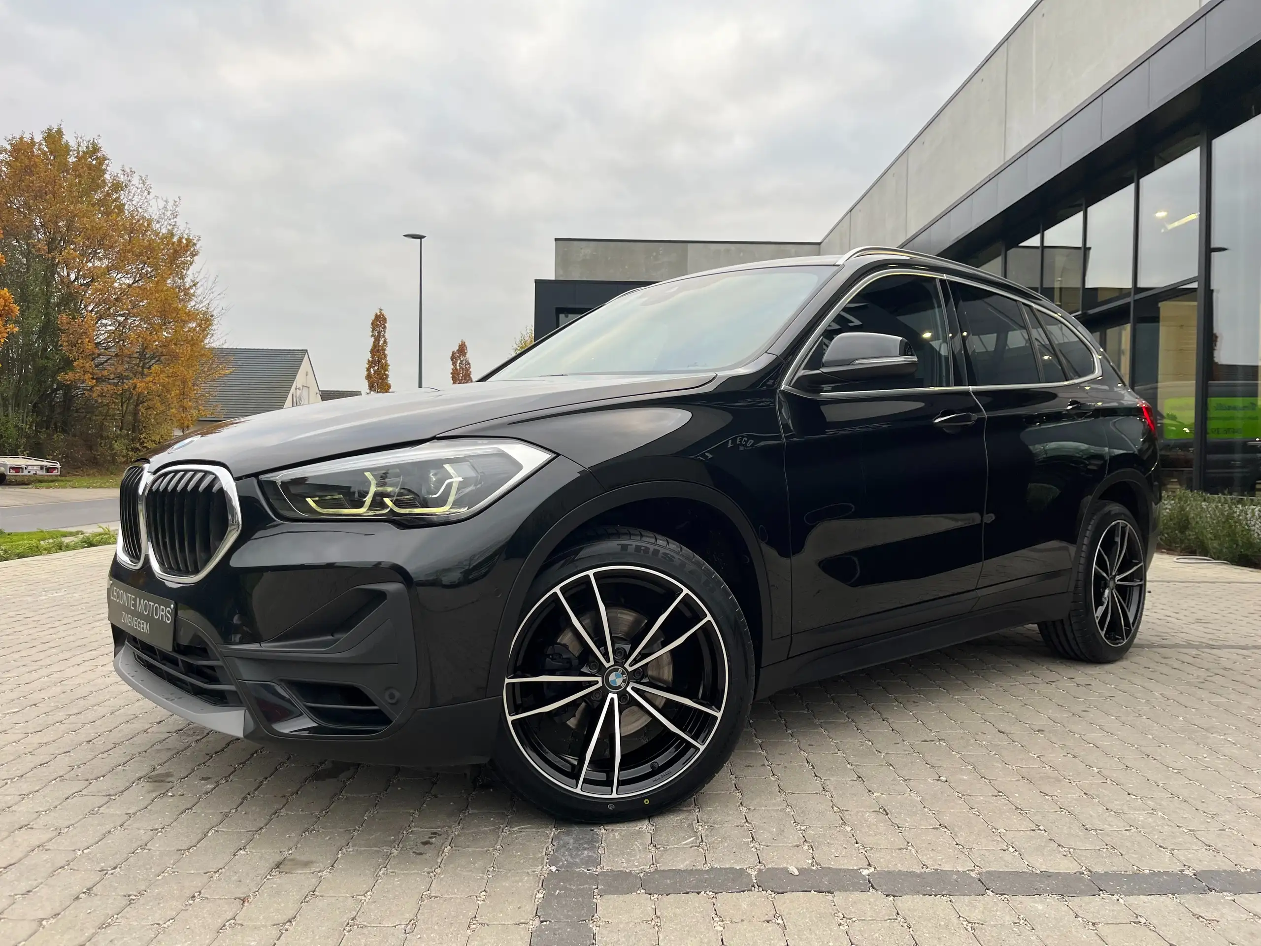 BMW - X1