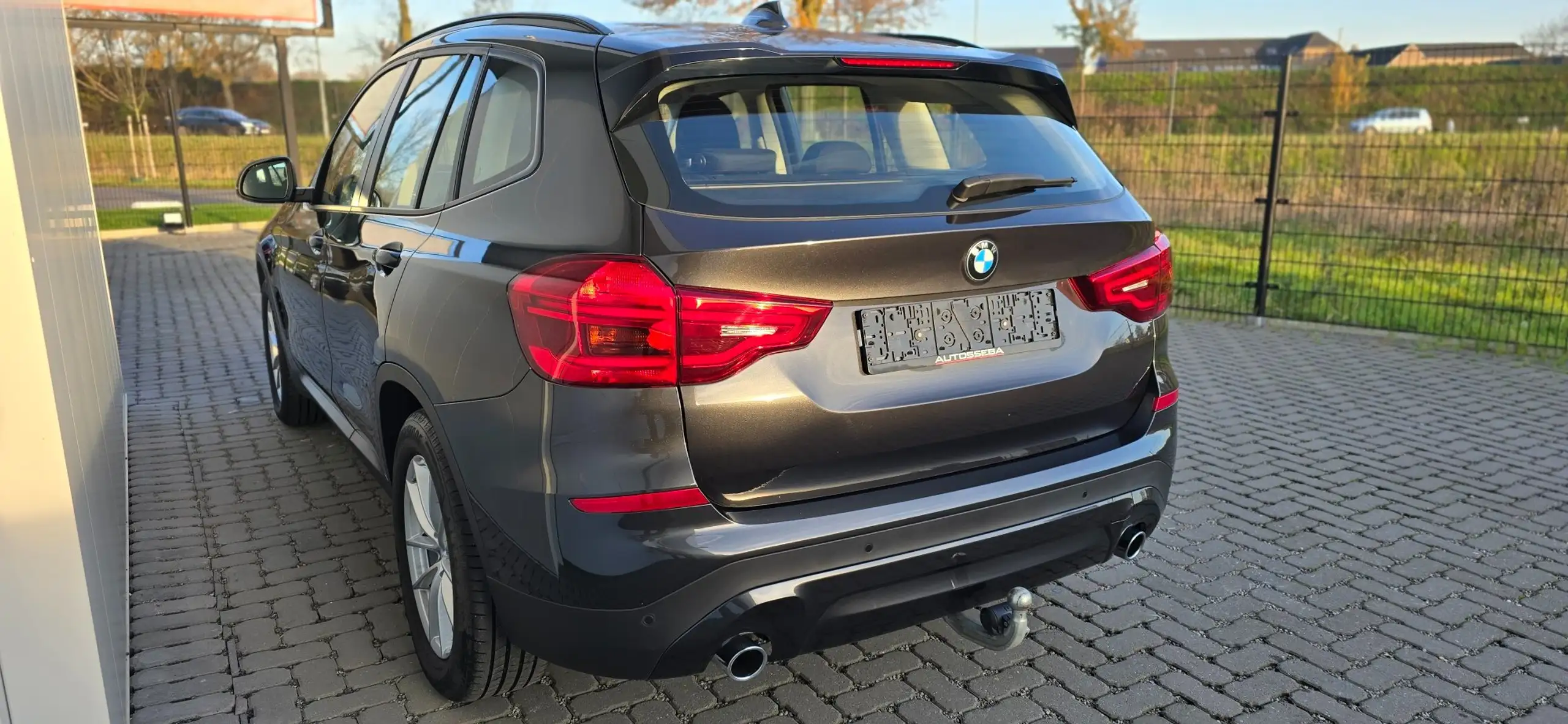 BMW - X3