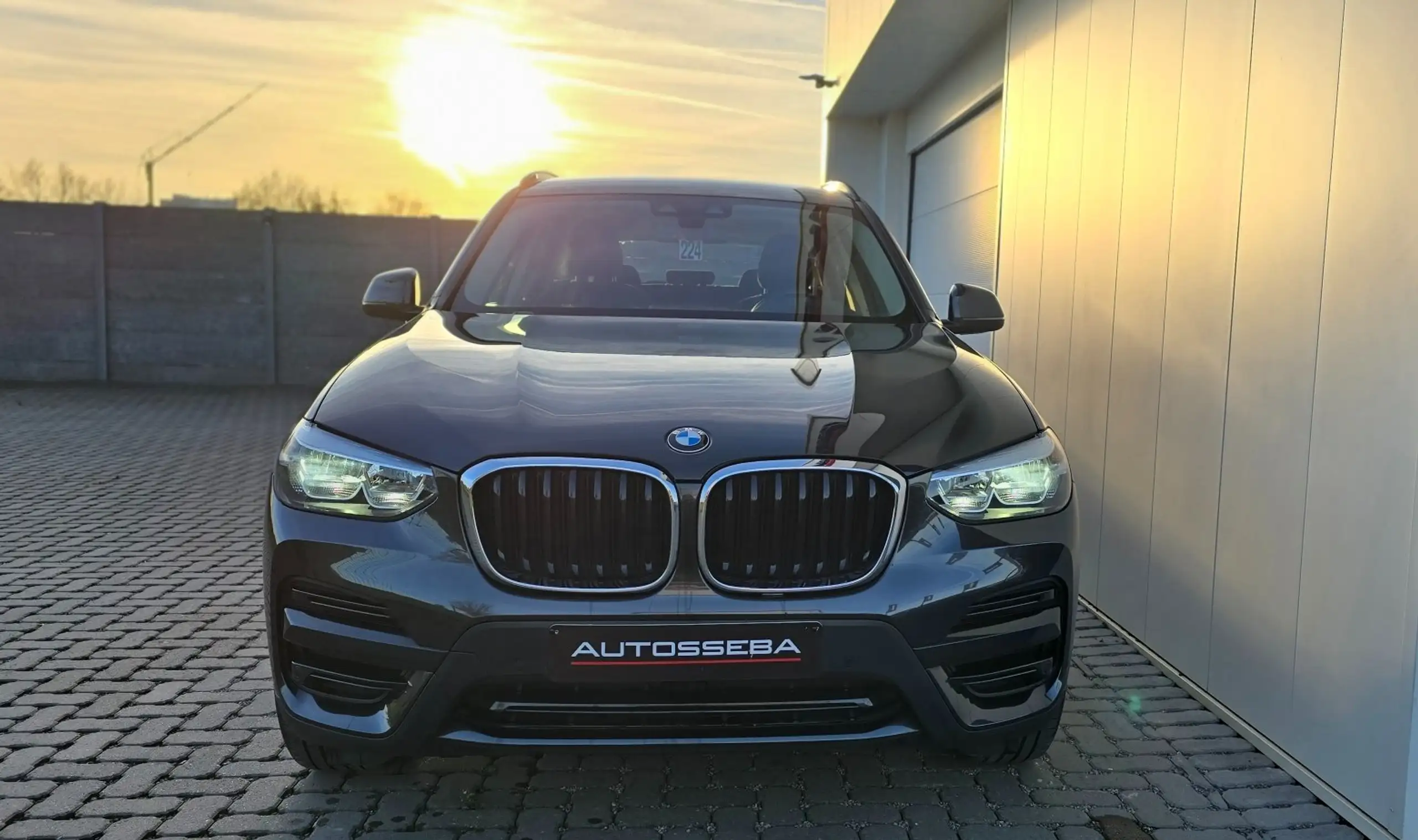 BMW - X3