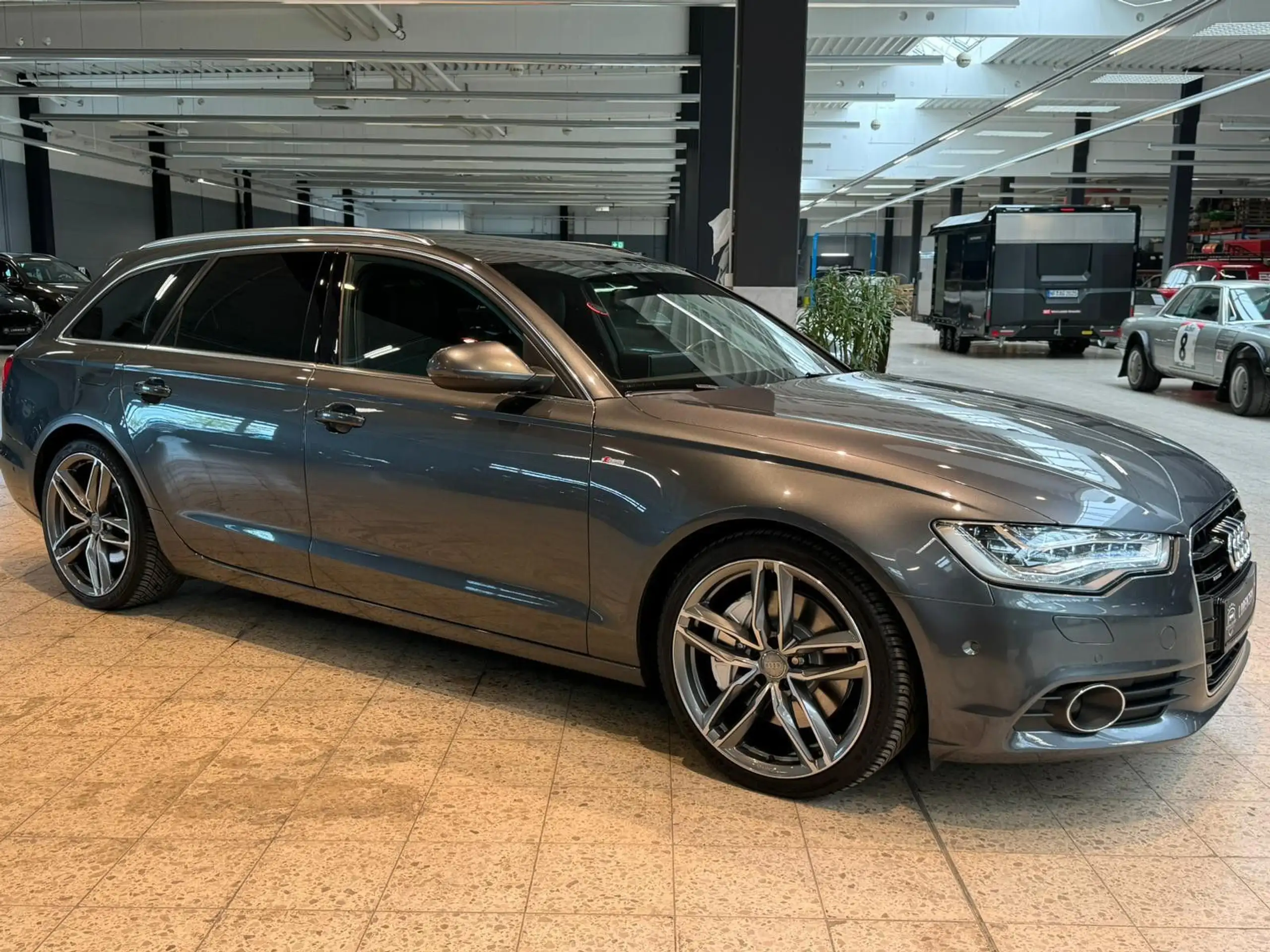 Audi - A6