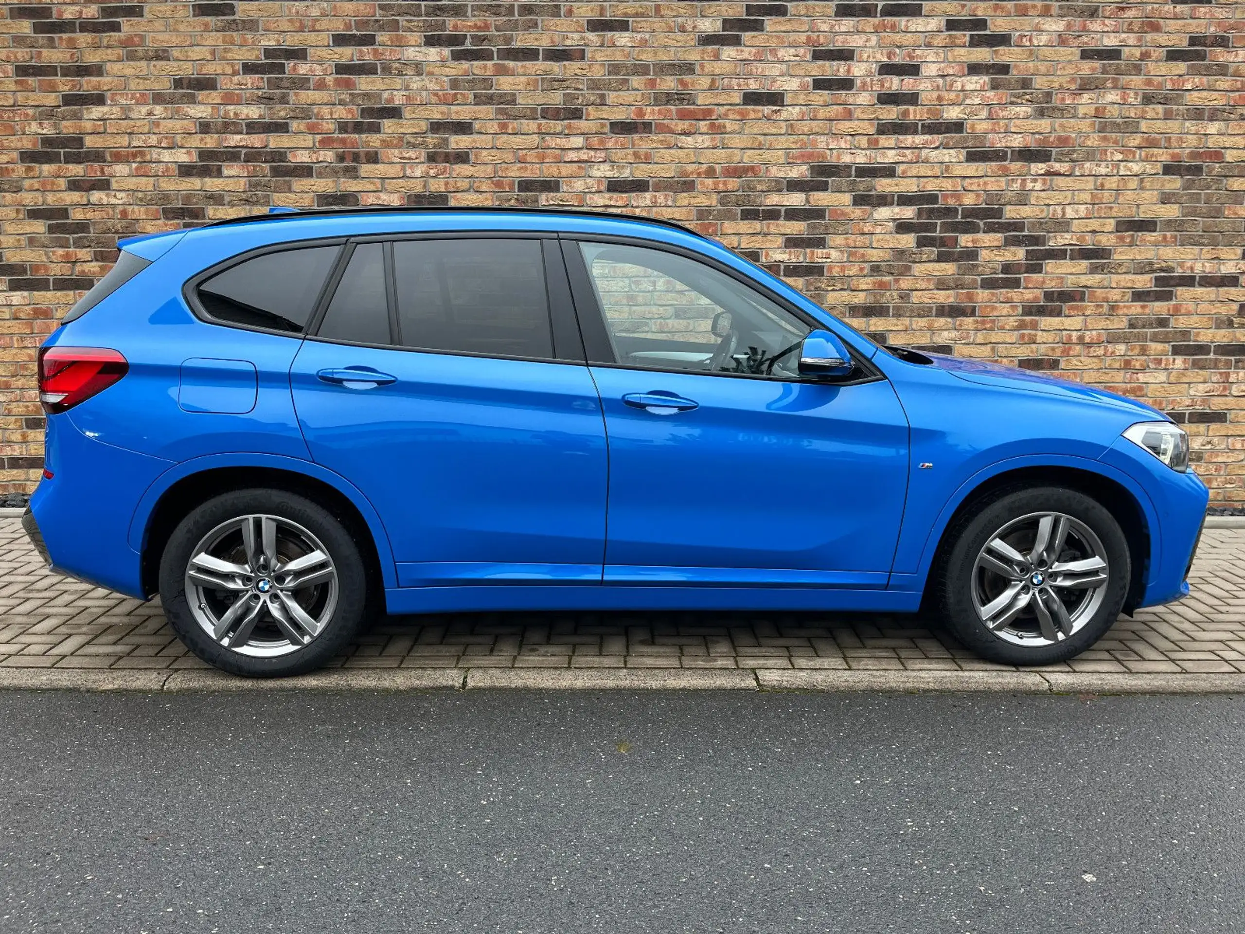 BMW - X1