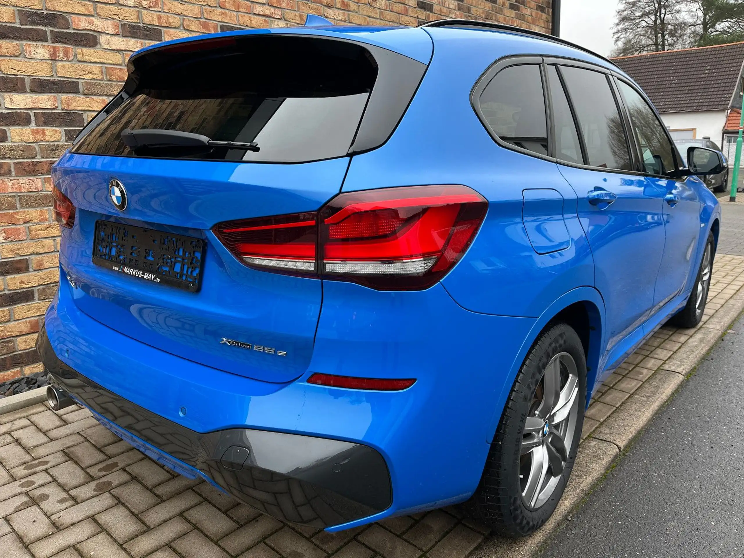 BMW - X1