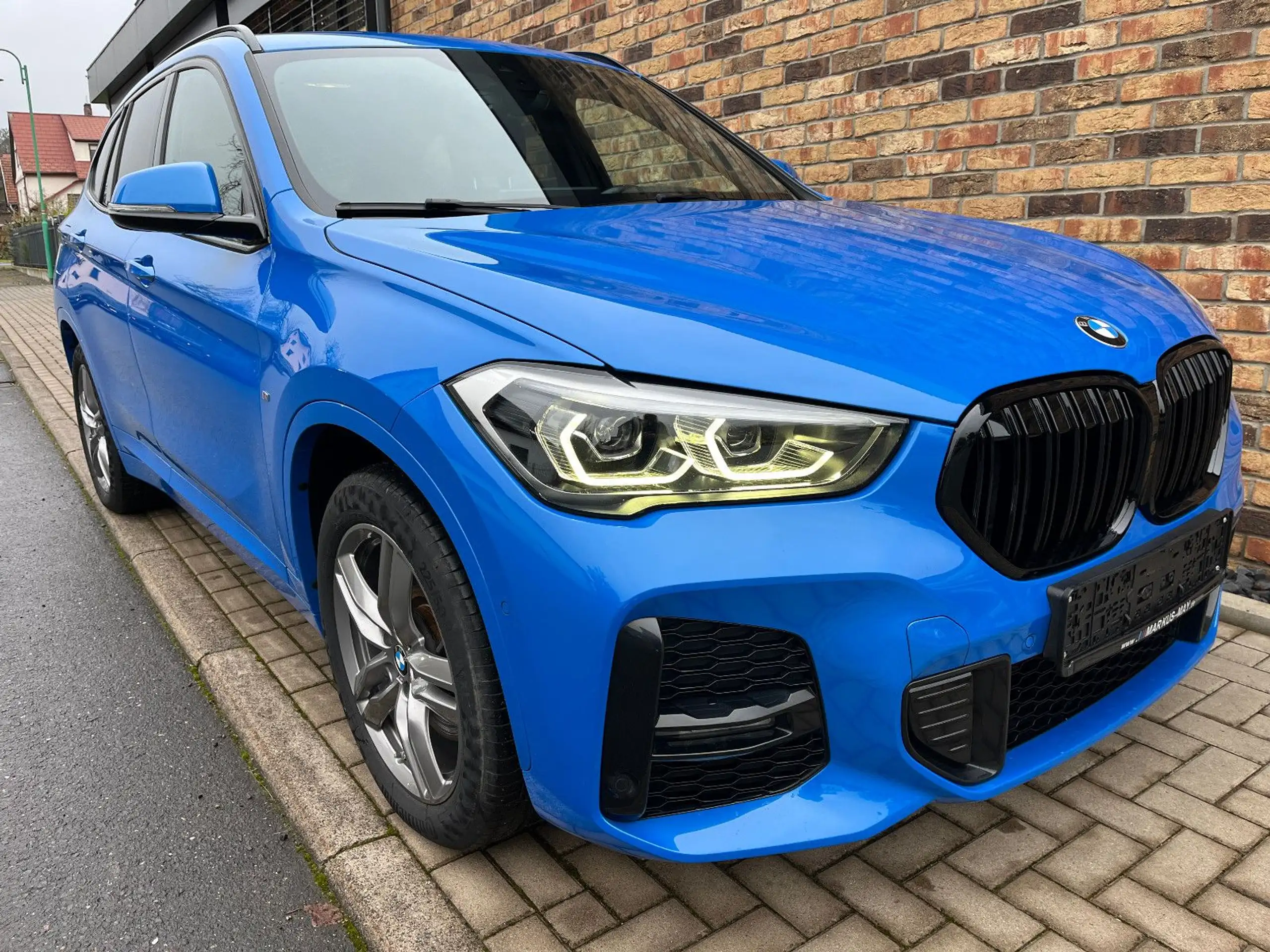 BMW - X1