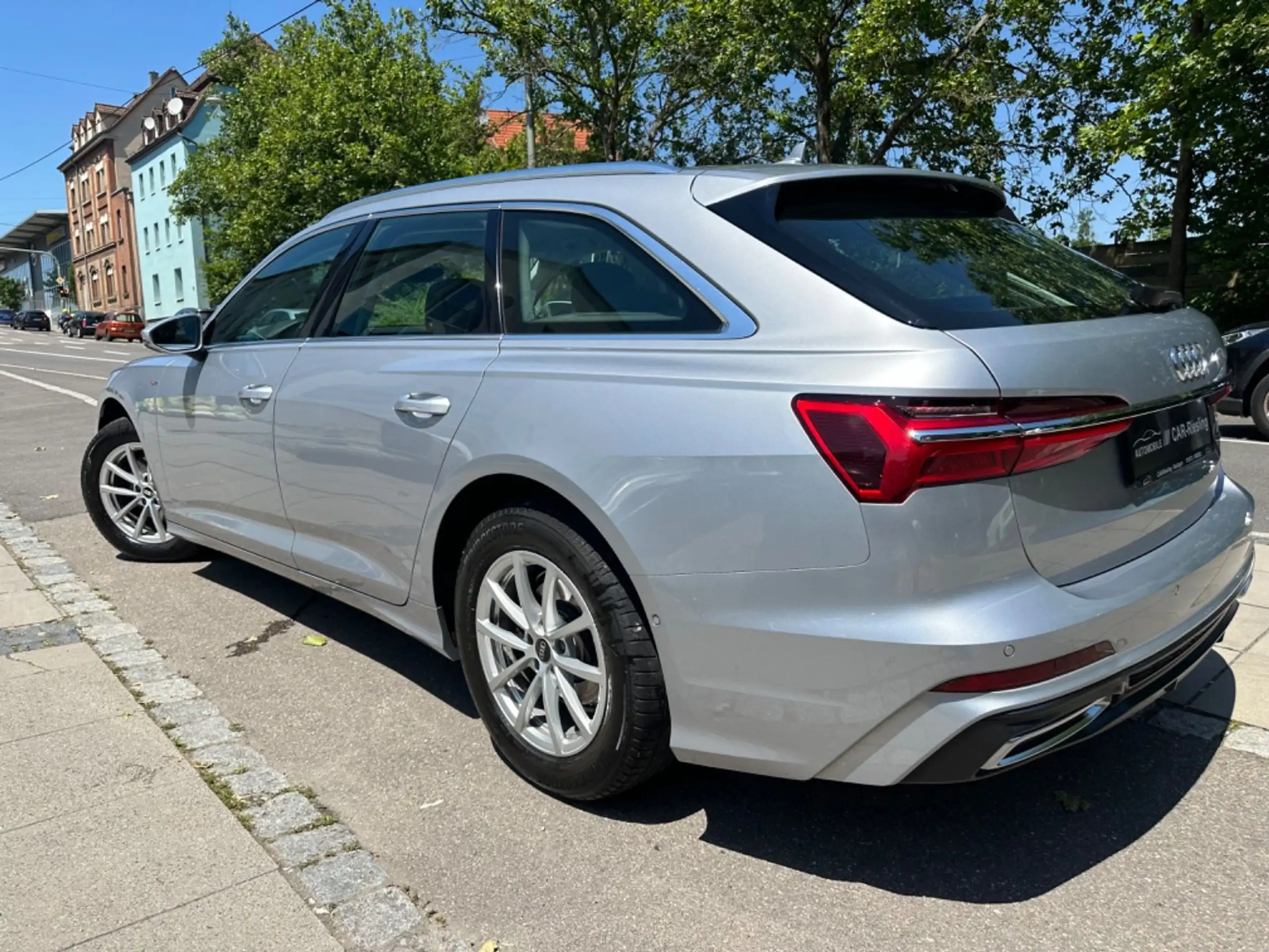 Audi - A6