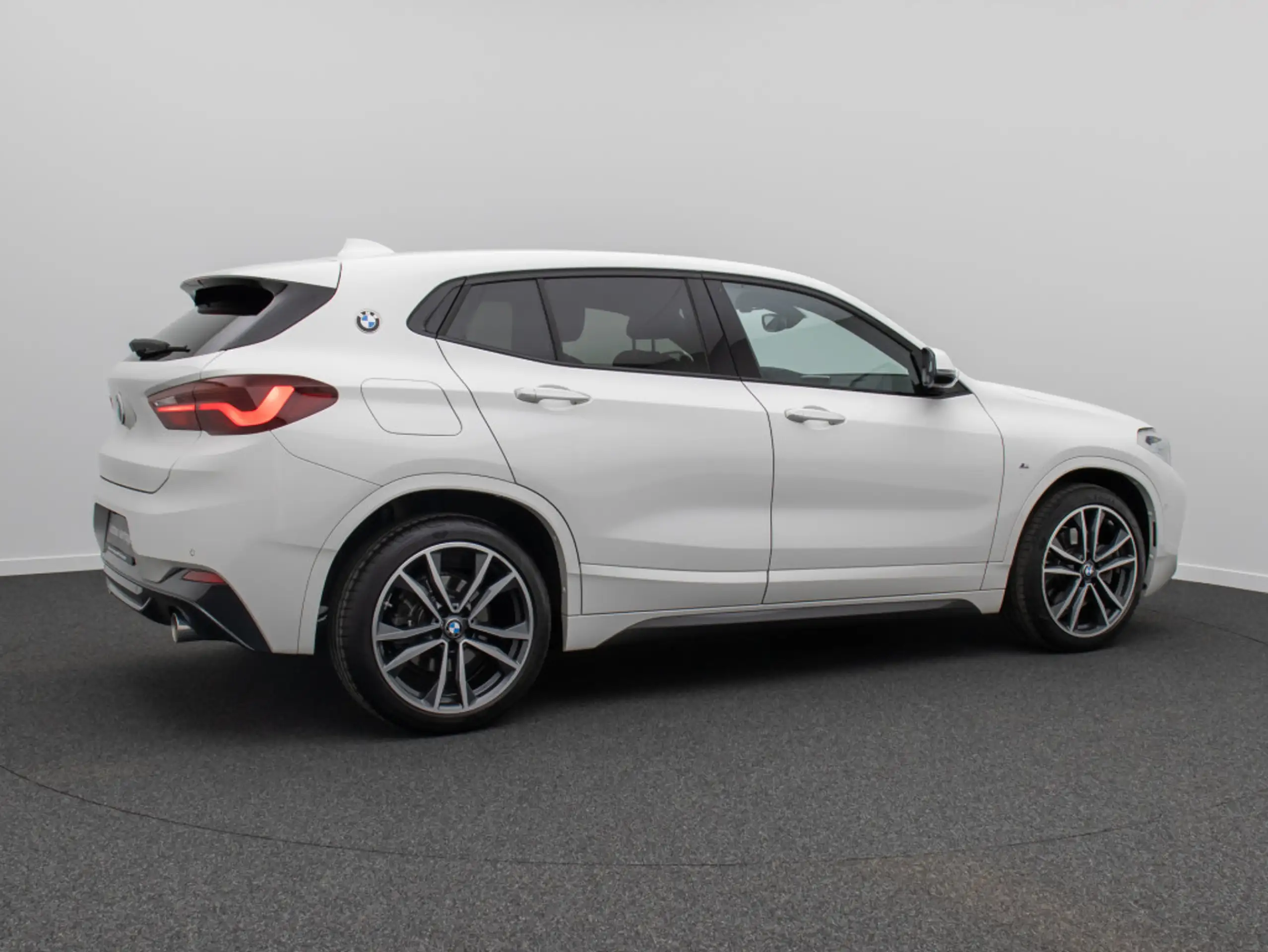 BMW - X2