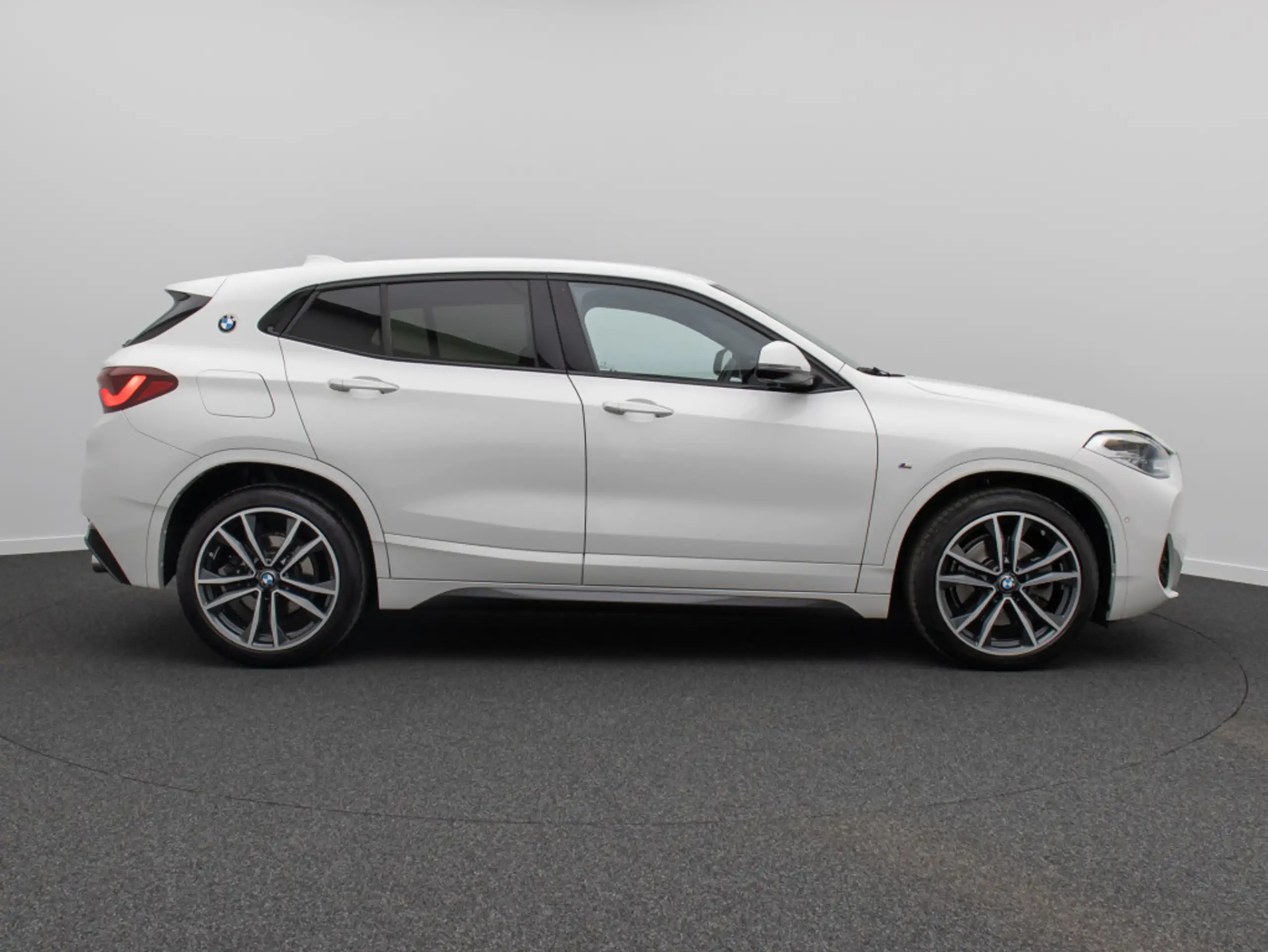 BMW - X2