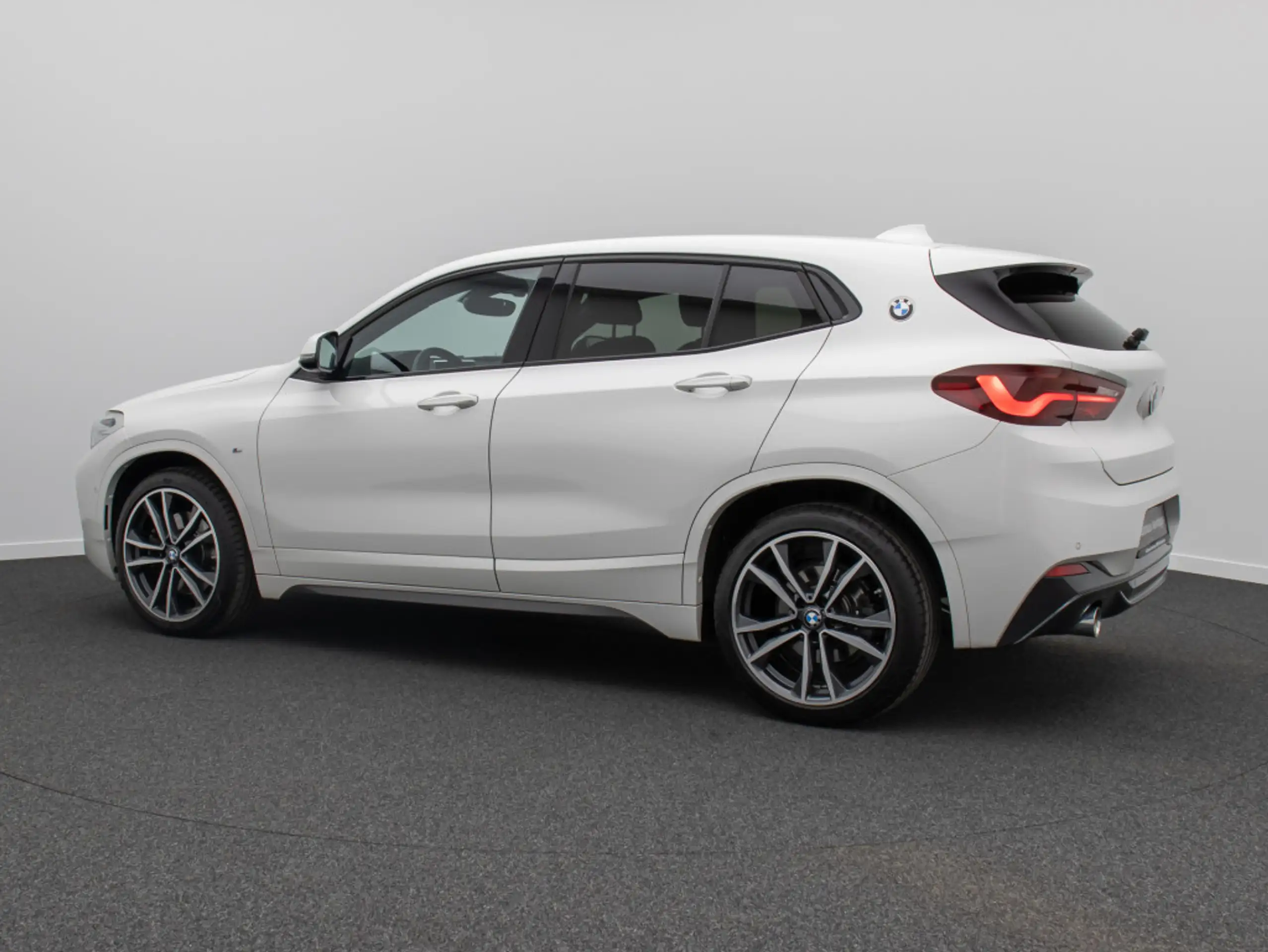 BMW - X2