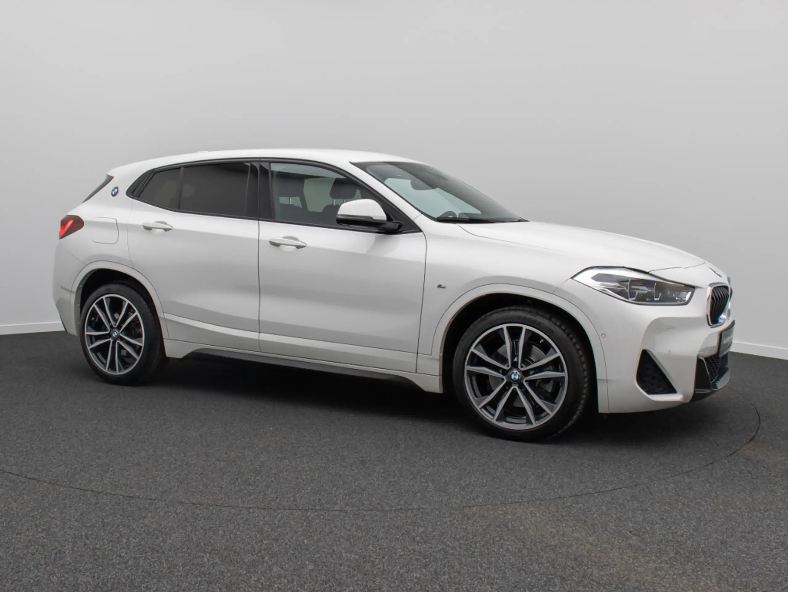 BMW - X2