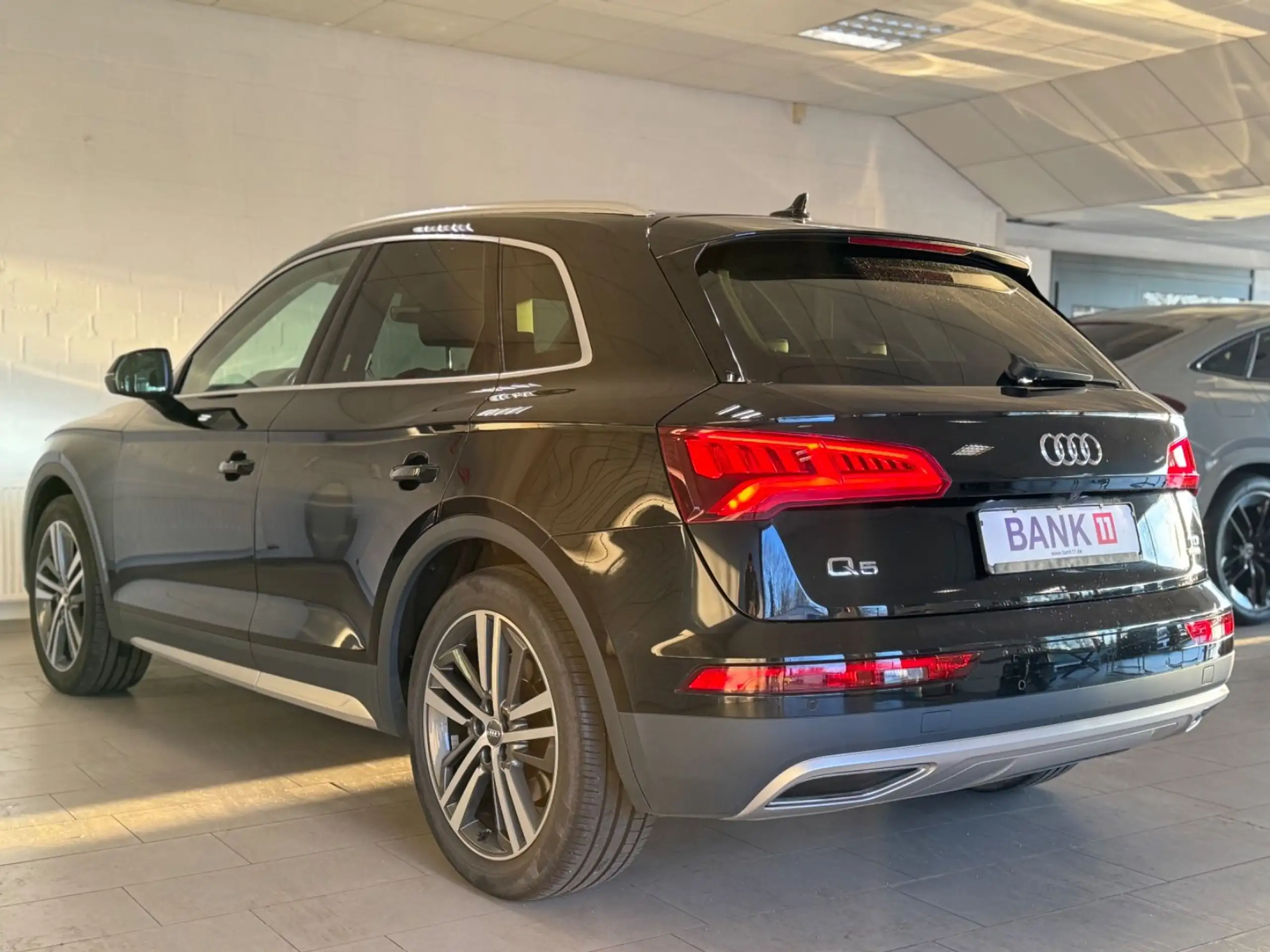 Audi - Q5