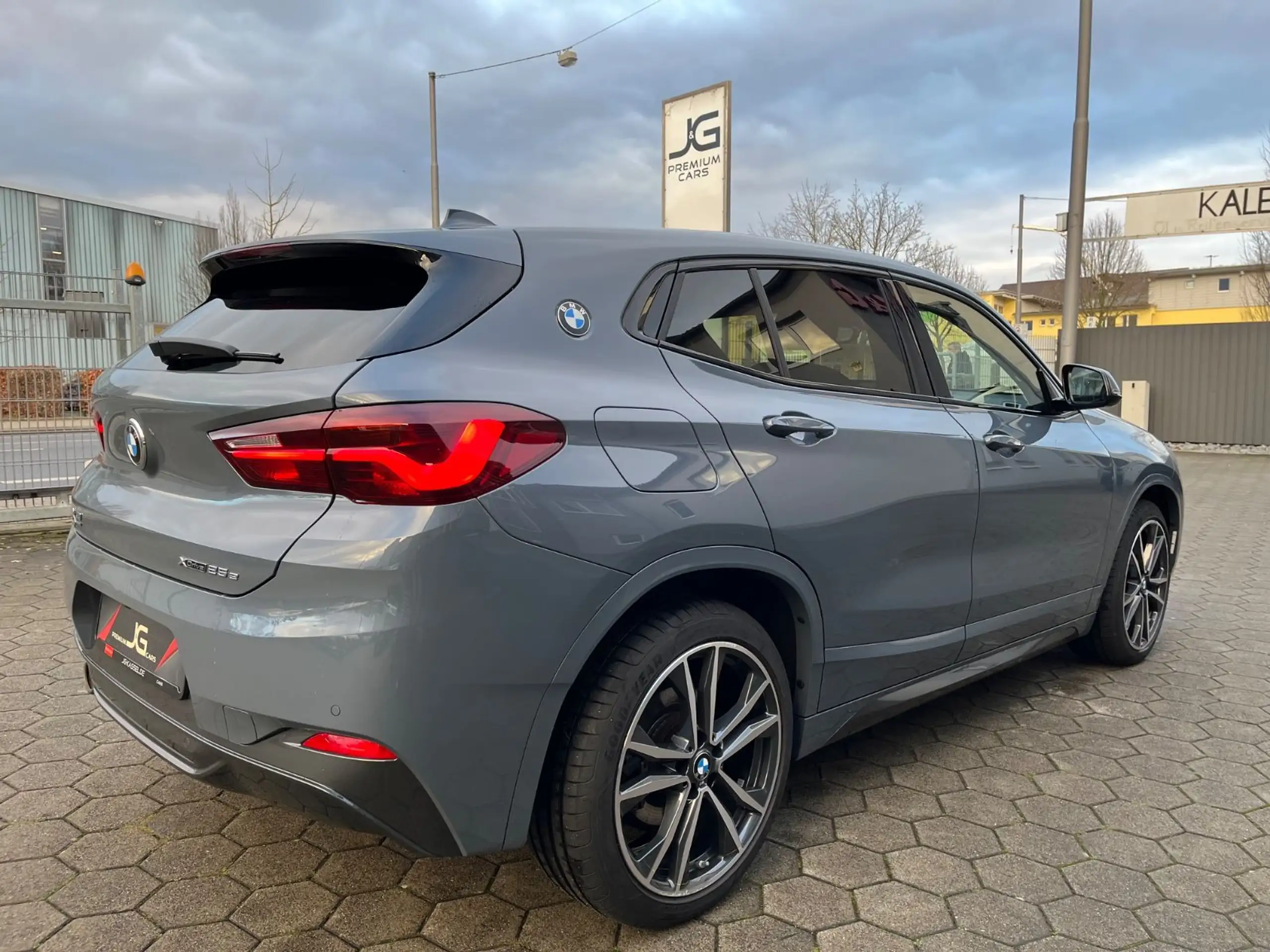 BMW - X2