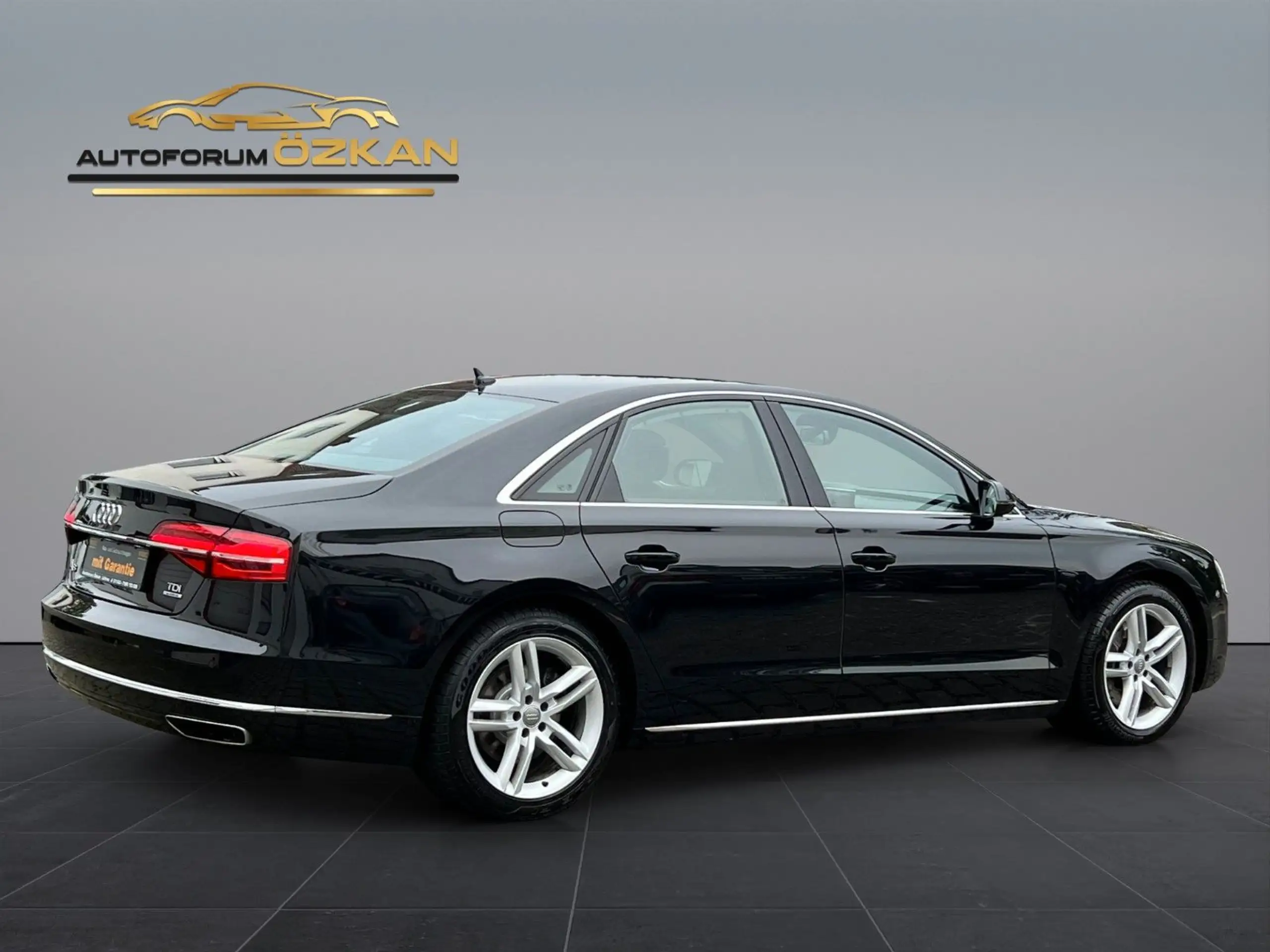 Audi - A8