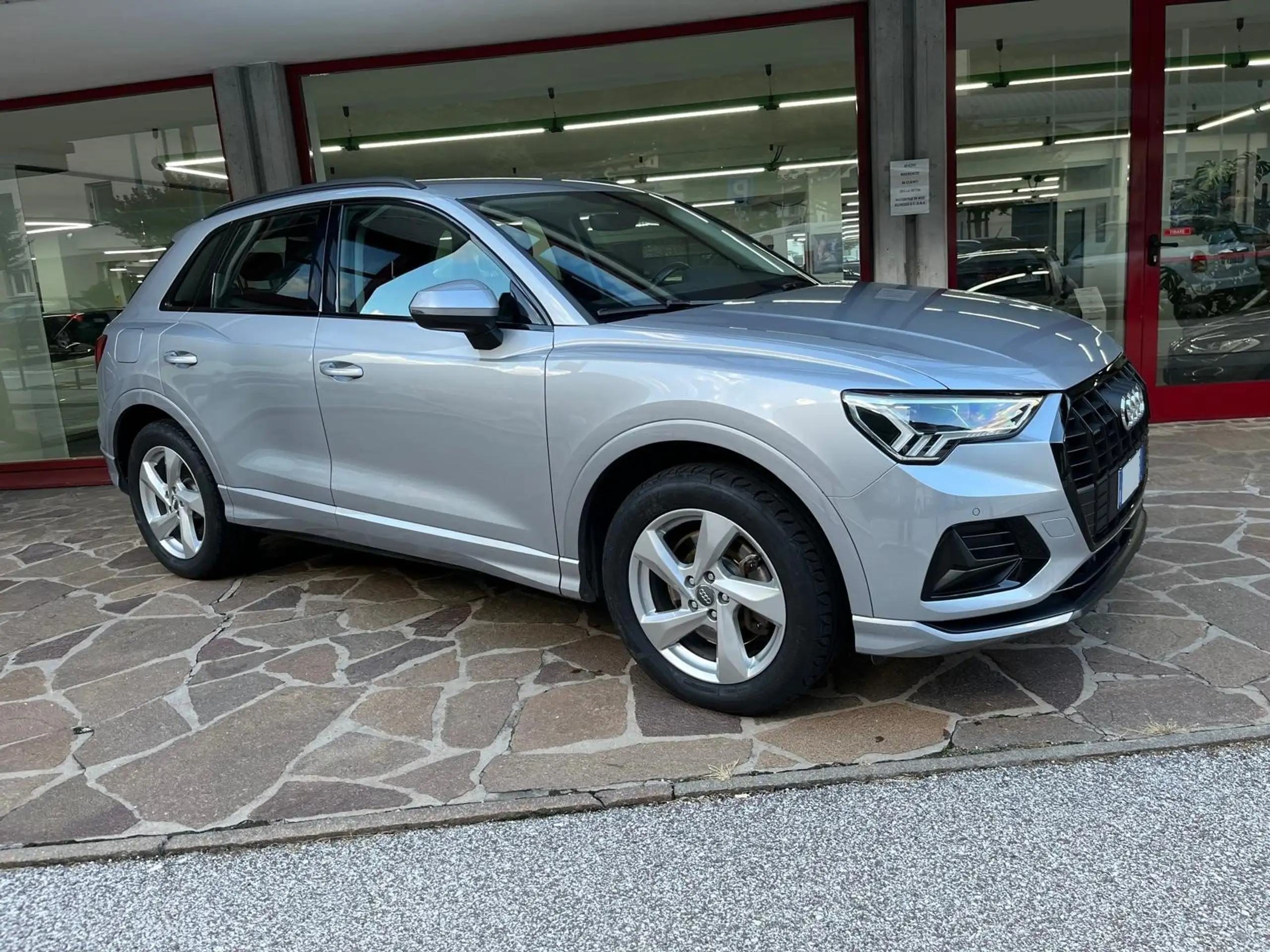 Audi - Q3