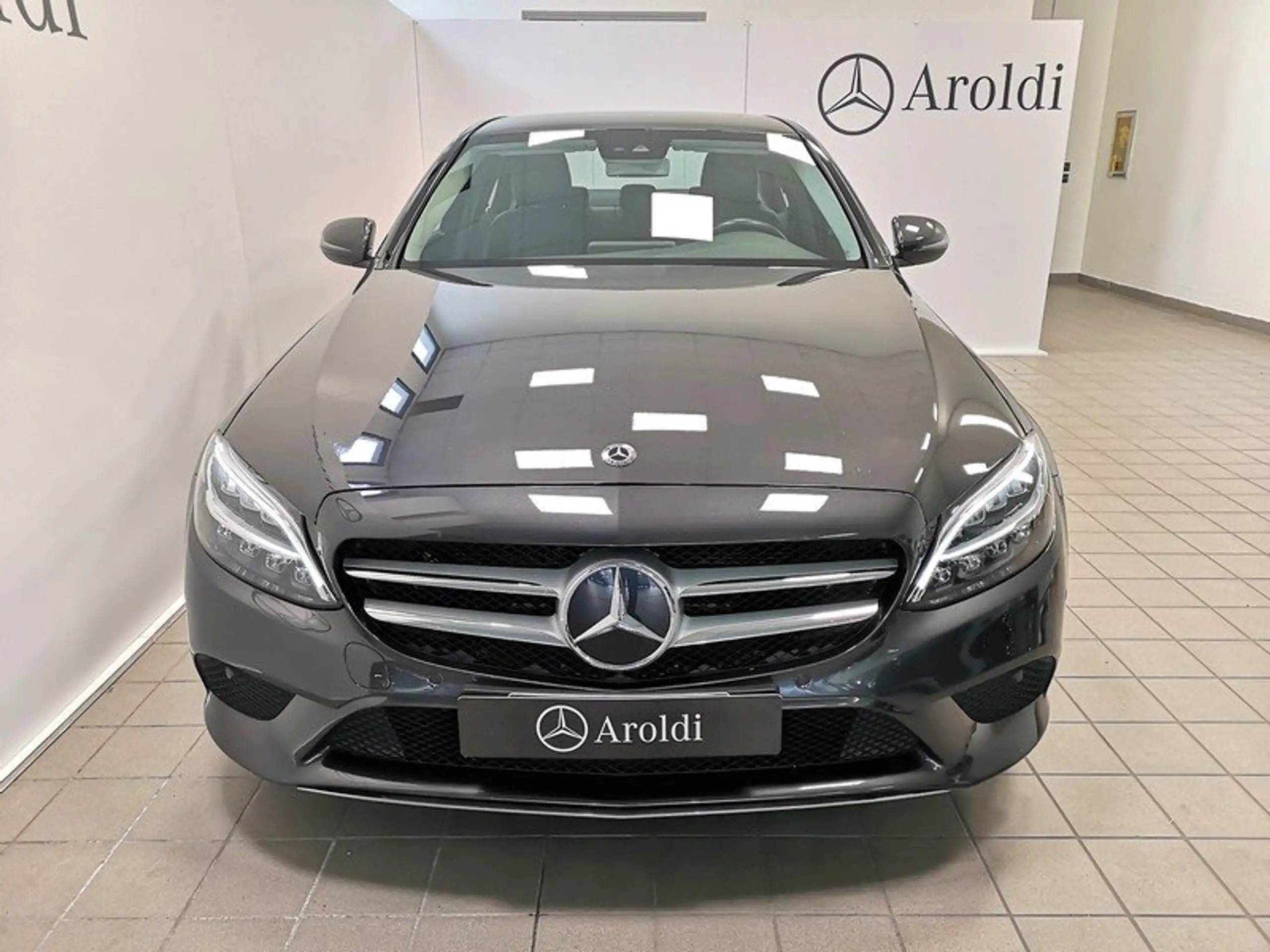 Mercedes-Benz - C 220