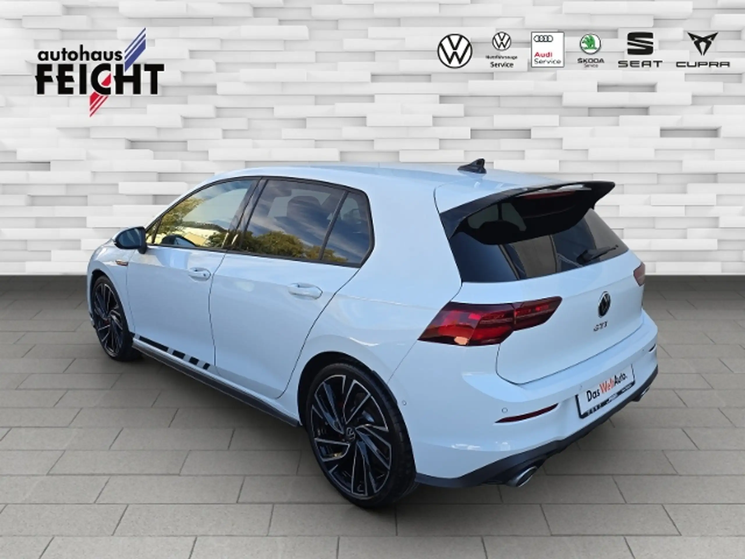 Volkswagen - Golf