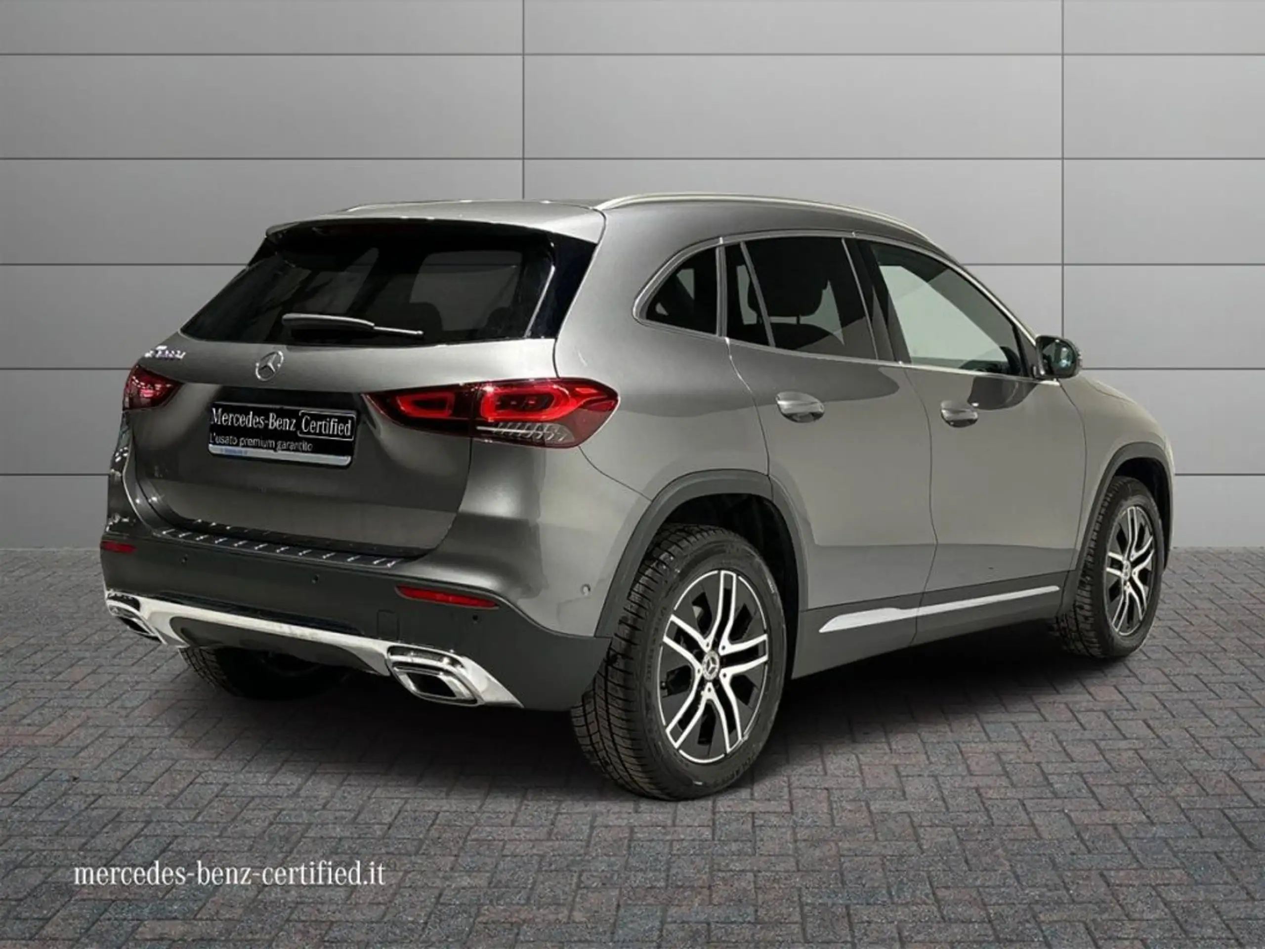 Mercedes-Benz - GLA 200