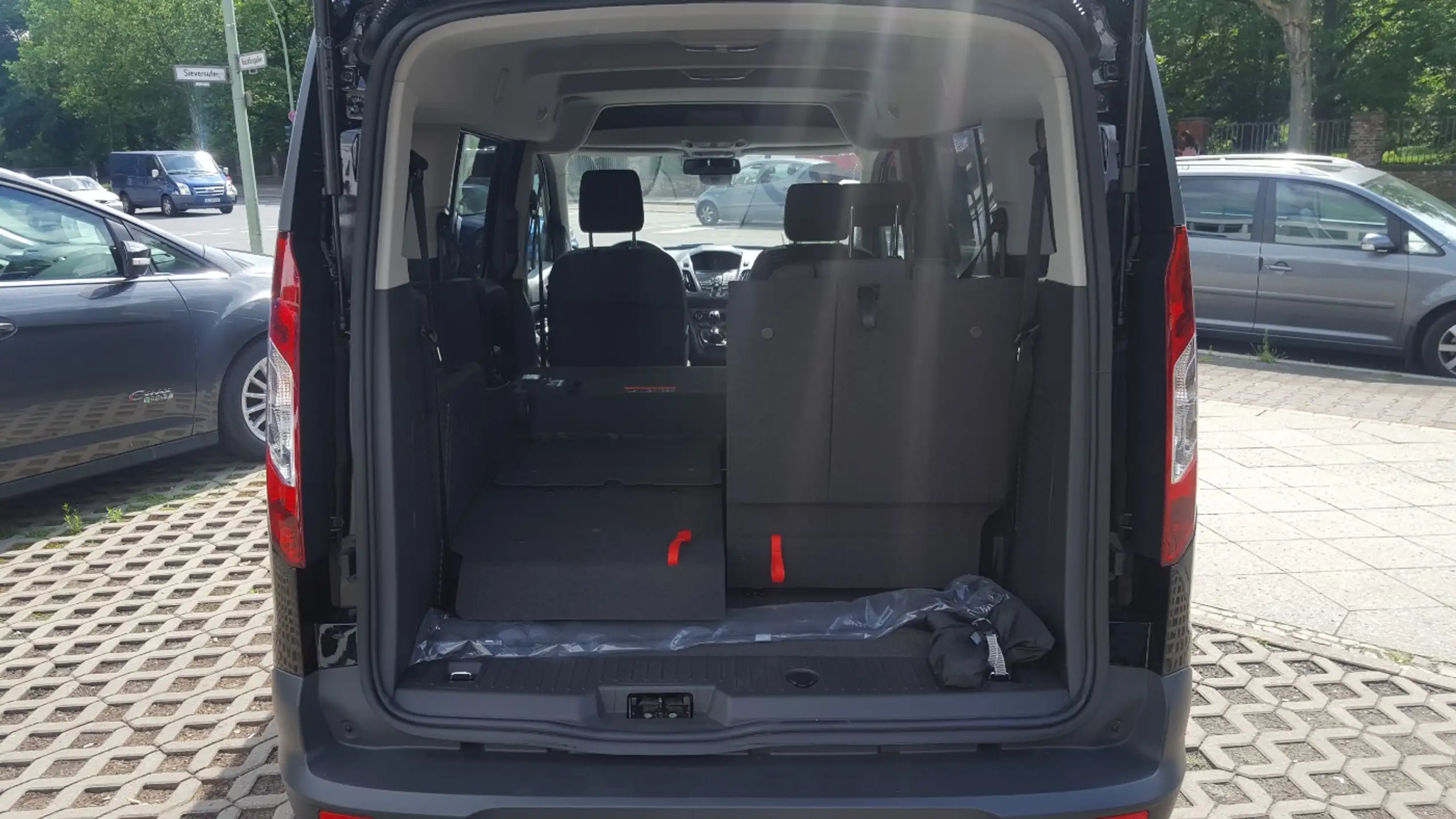 Ford - Transit Connect