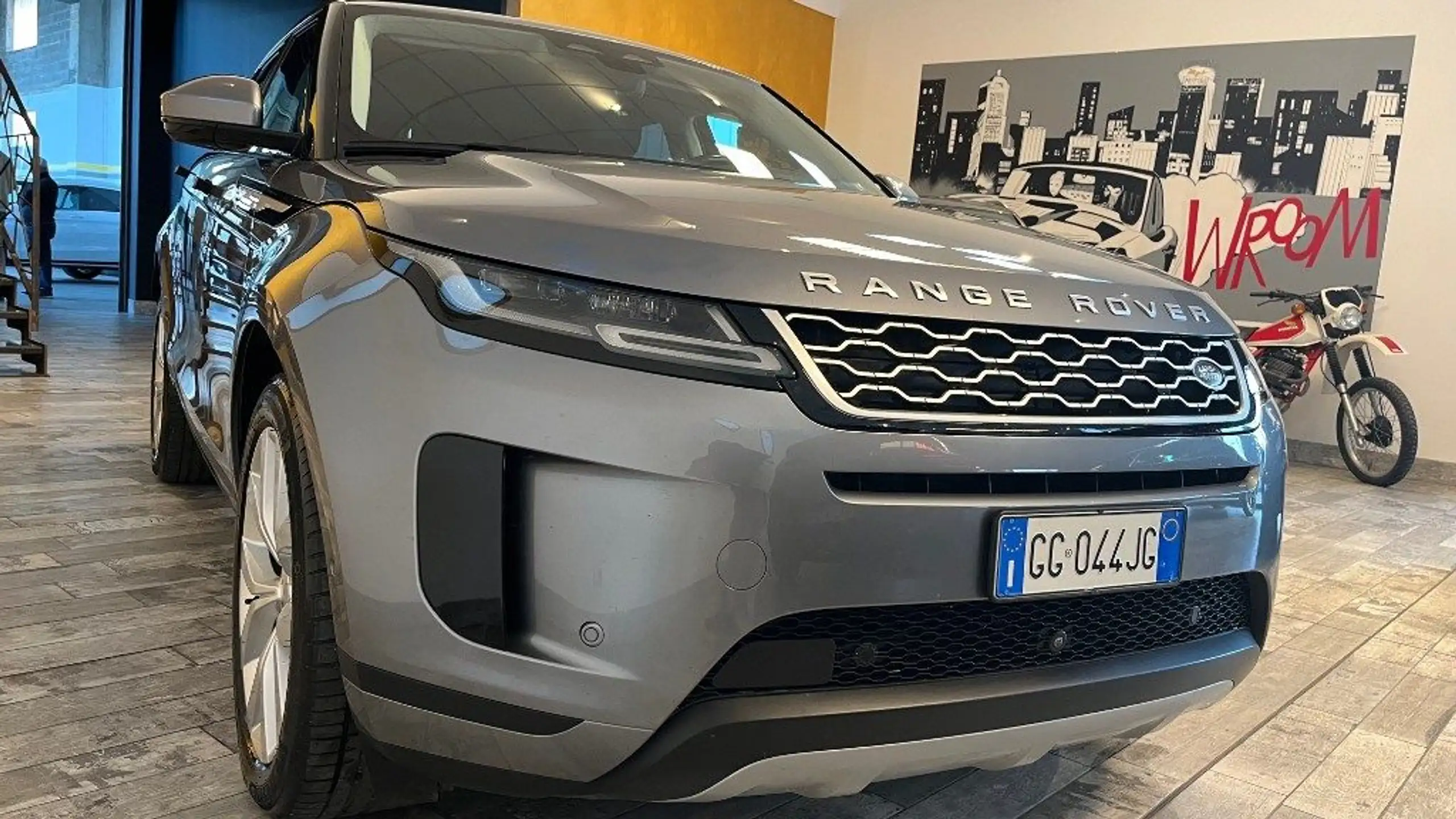 Land Rover - Range Rover Evoque