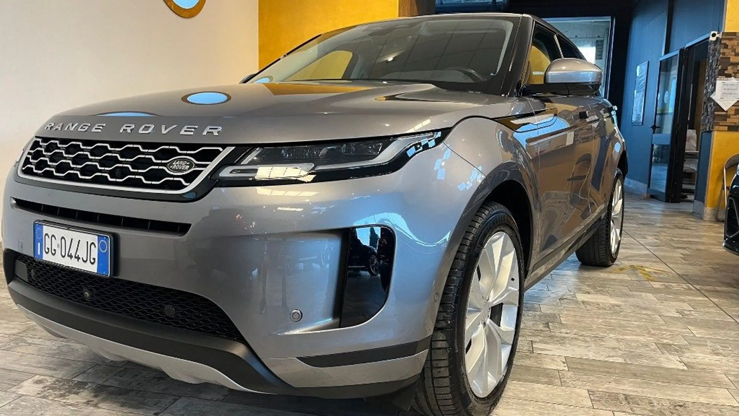 Land Rover Range Rover Evoque 2021