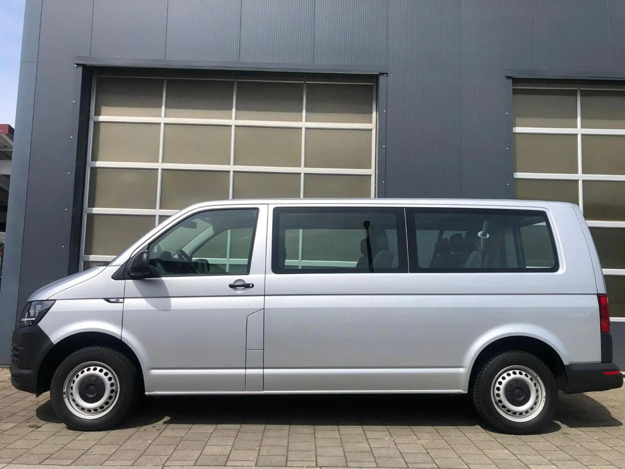 Volkswagen - Transporter