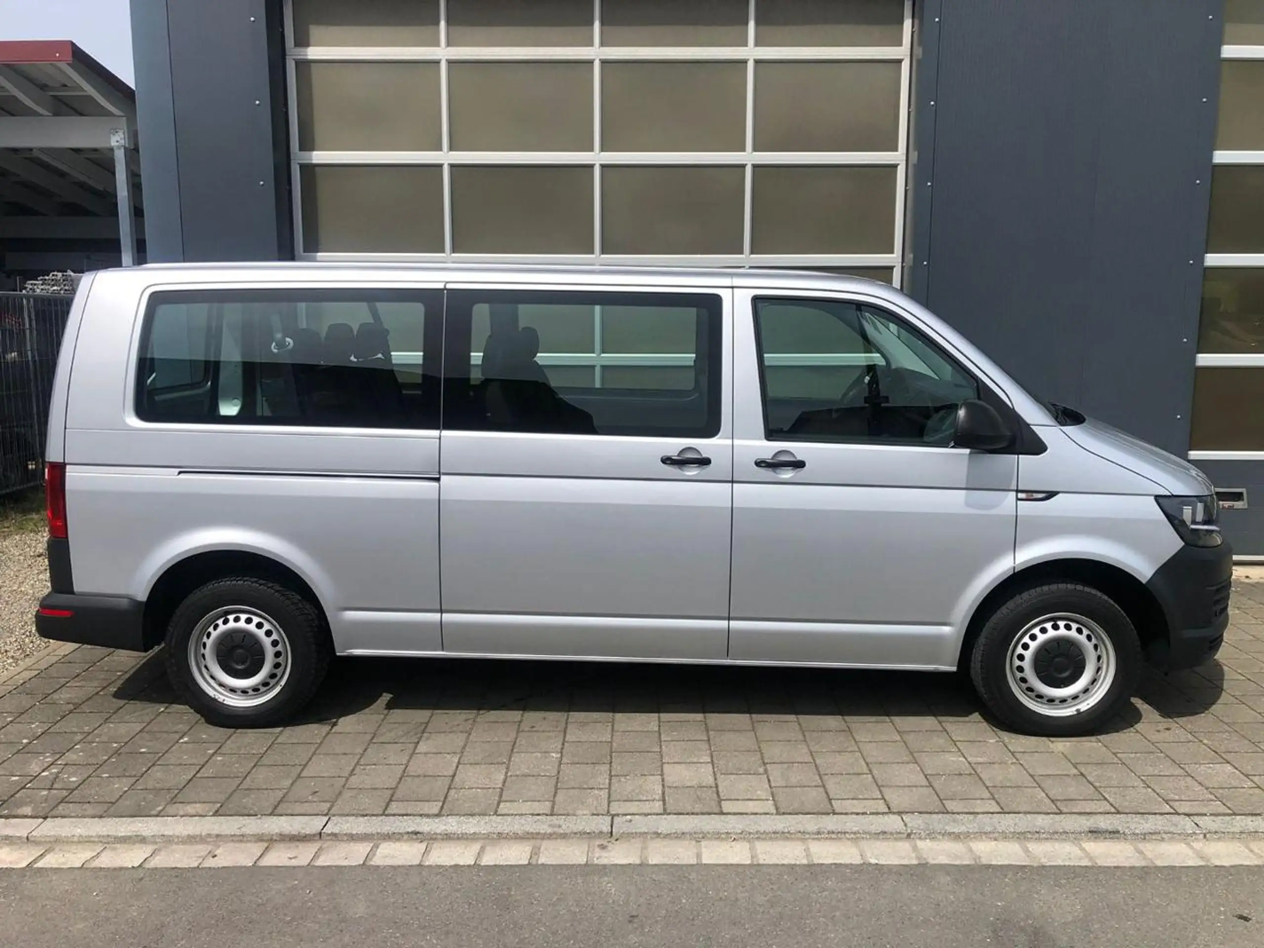 Volkswagen - Transporter