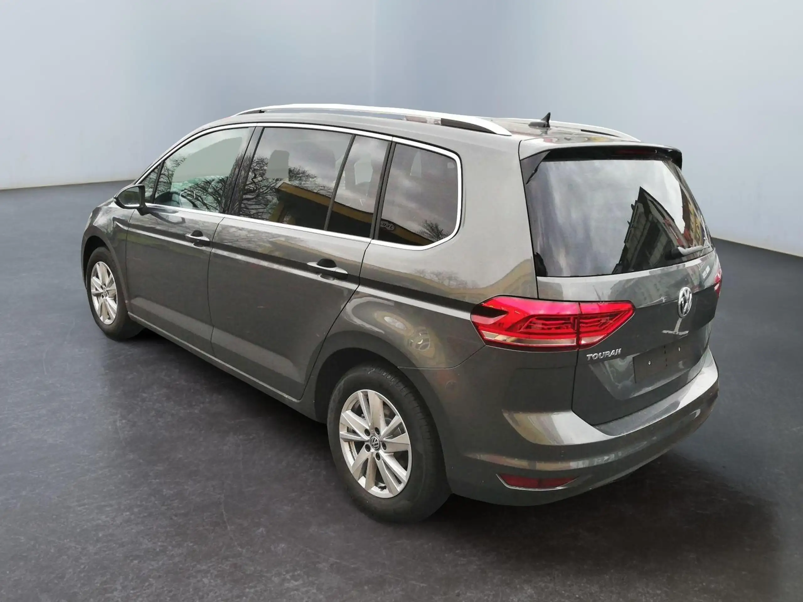 Volkswagen - Touran