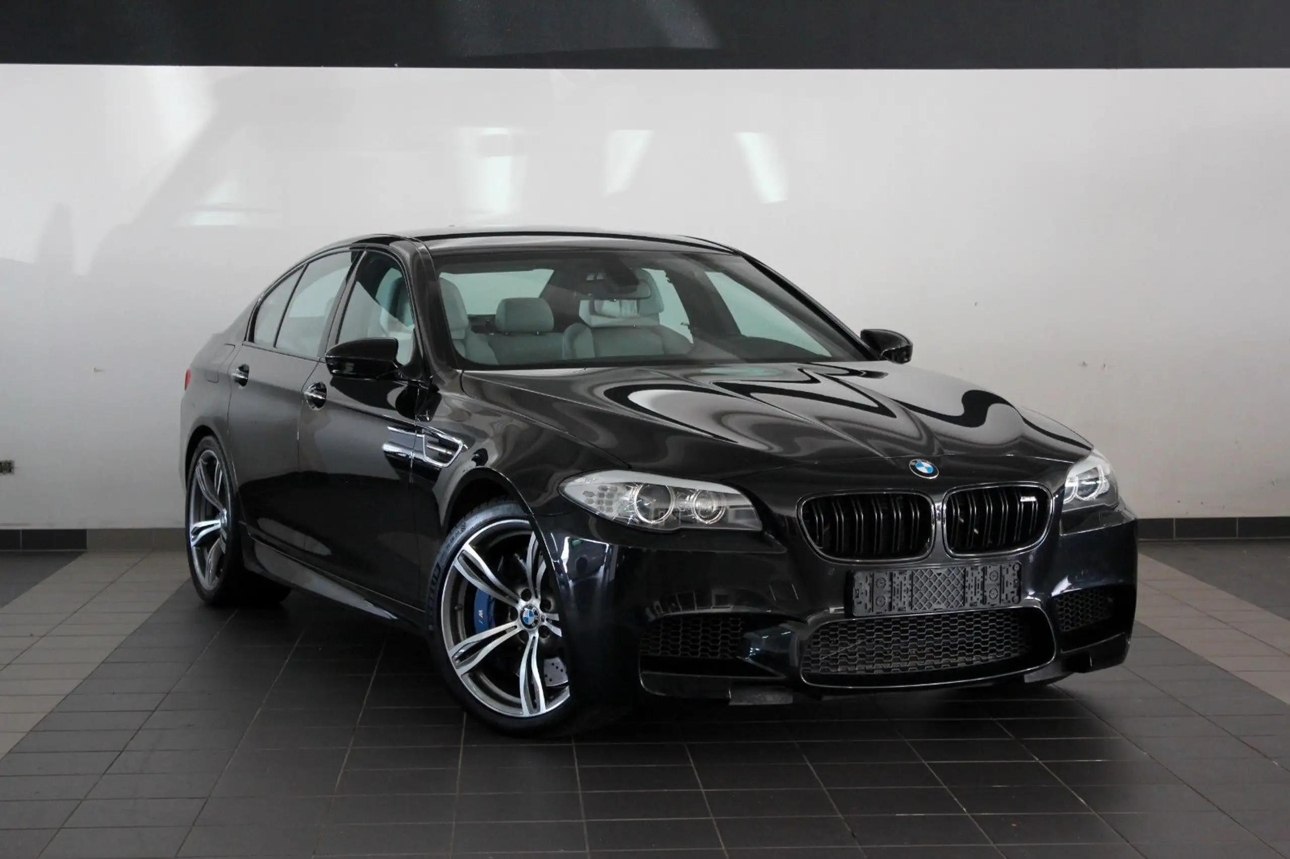 BMW M5 2013