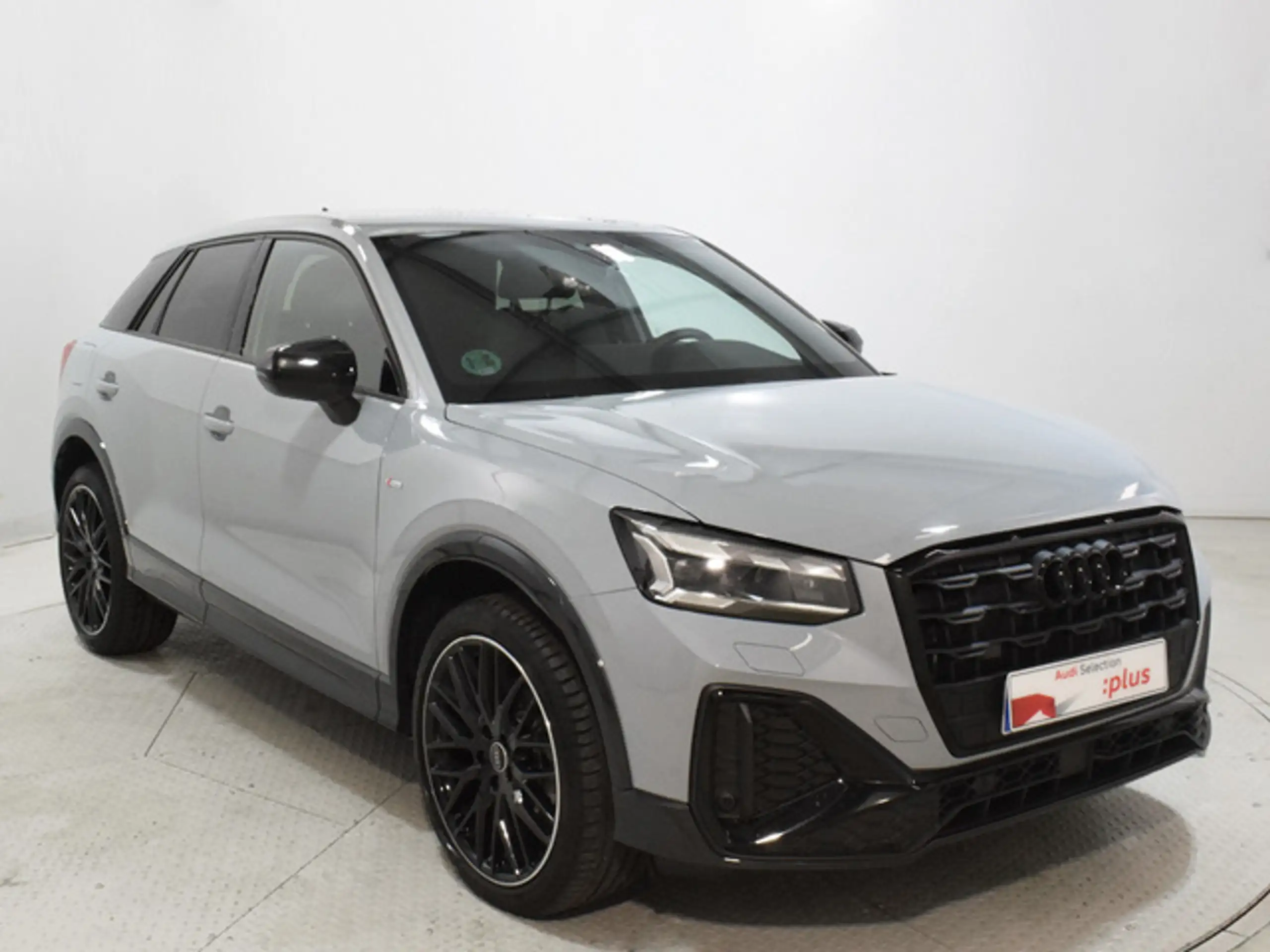 Audi - Q2