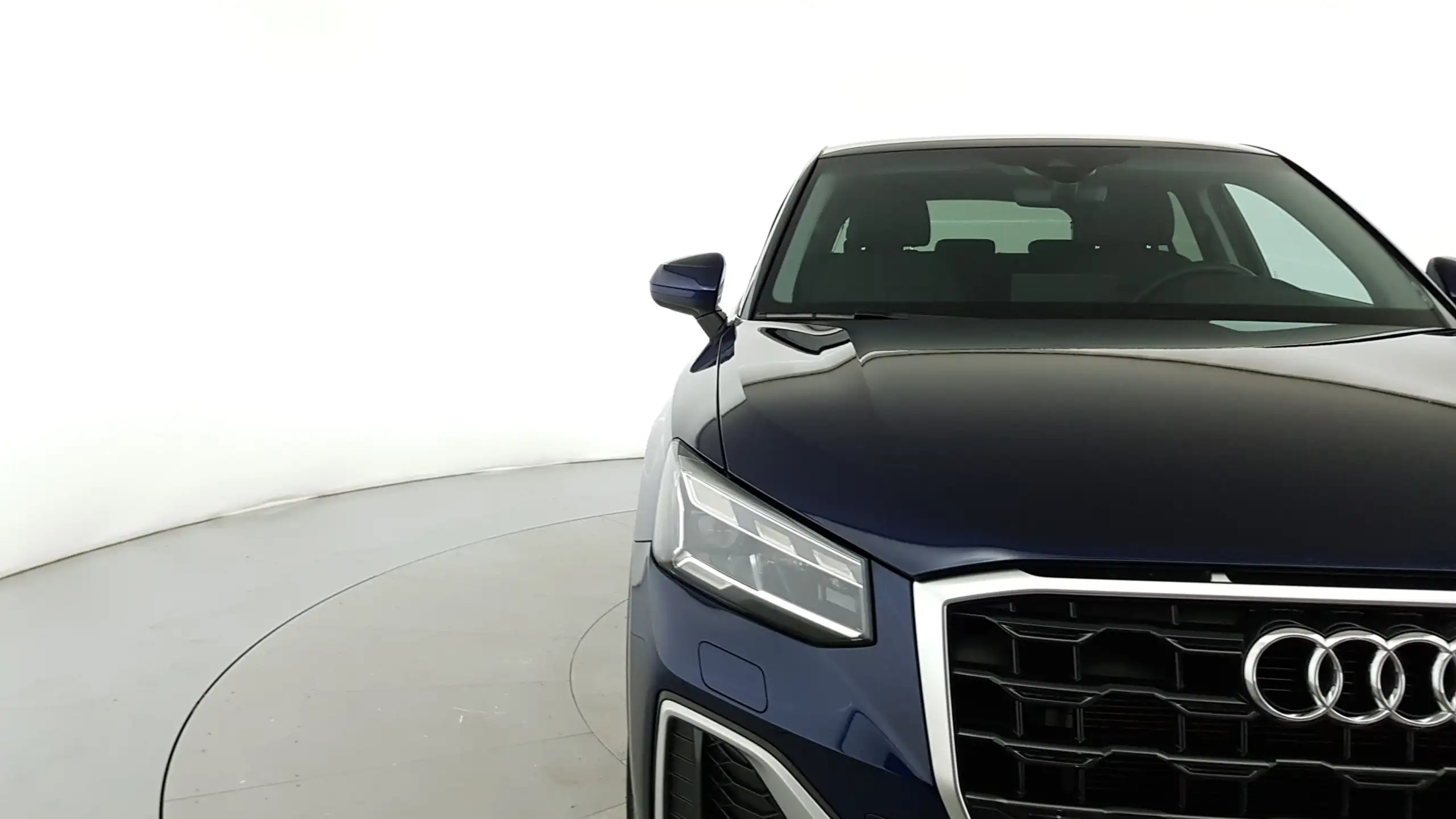 Audi - Q2