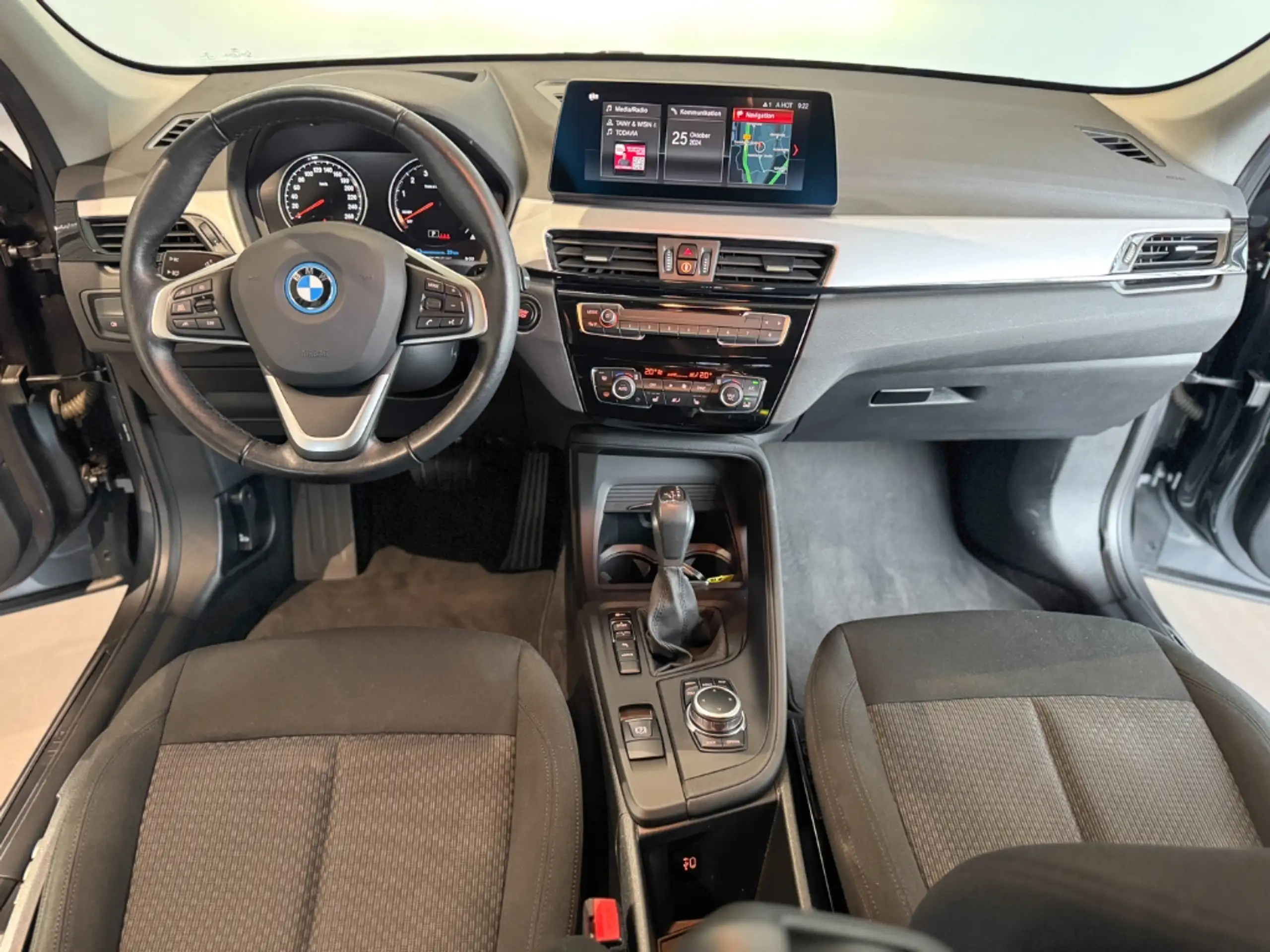 BMW - X1